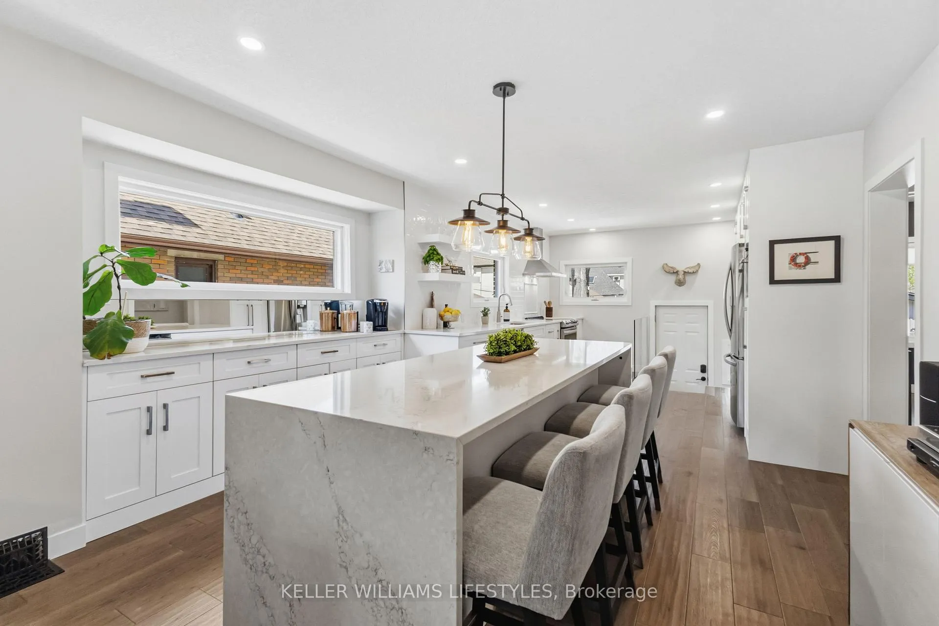 Photo 14 of 6 Windsor Crescent, London, South F — HOMEH