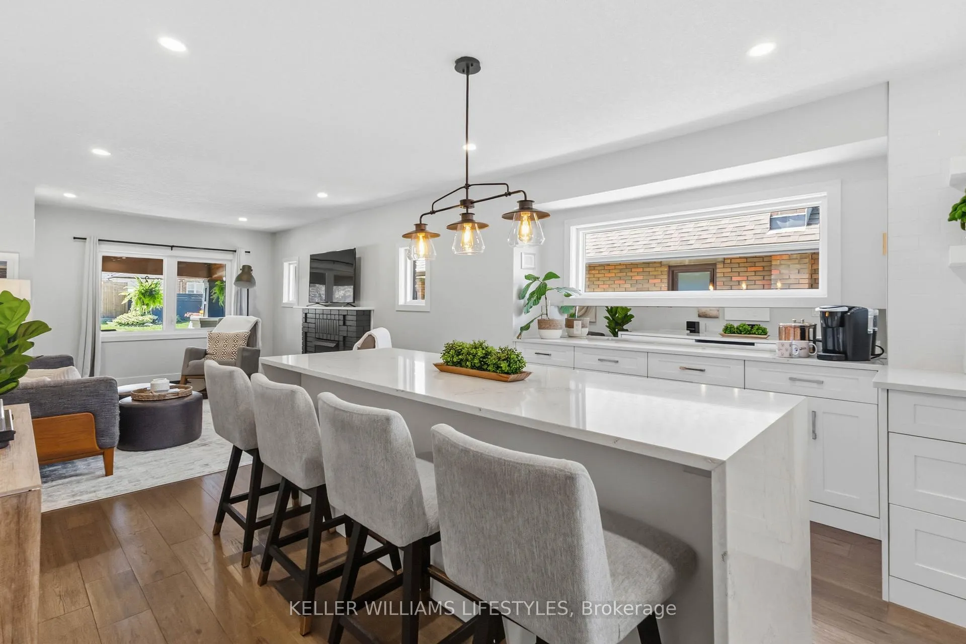 Photo 16 of 6 Windsor Crescent, London, South F — HOMEH