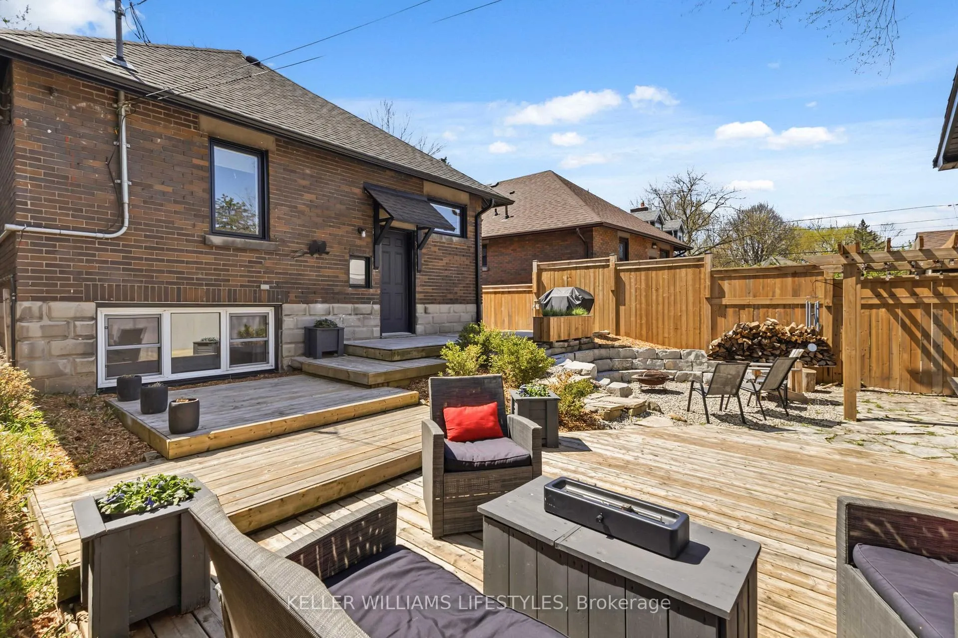 Photo 40 of 6 Windsor Crescent, London, South F — HOMEH