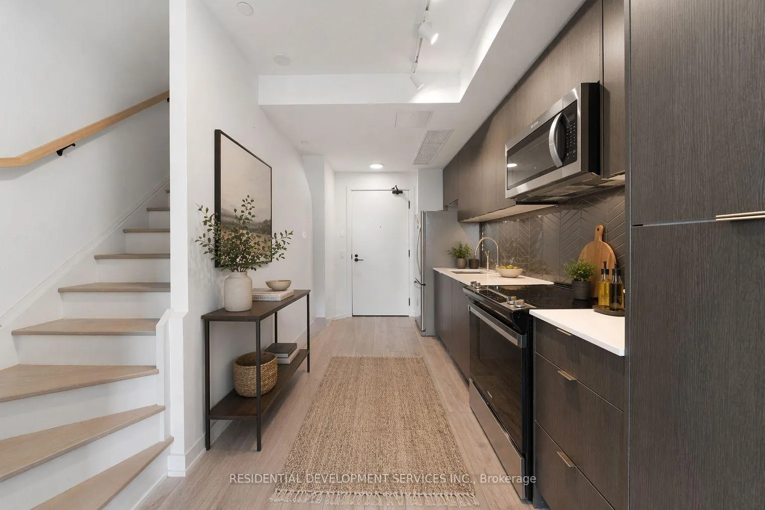 Photo 2 of Unit 185, 1608 Charles Street, Whitby, Port Whitby — HOMEH