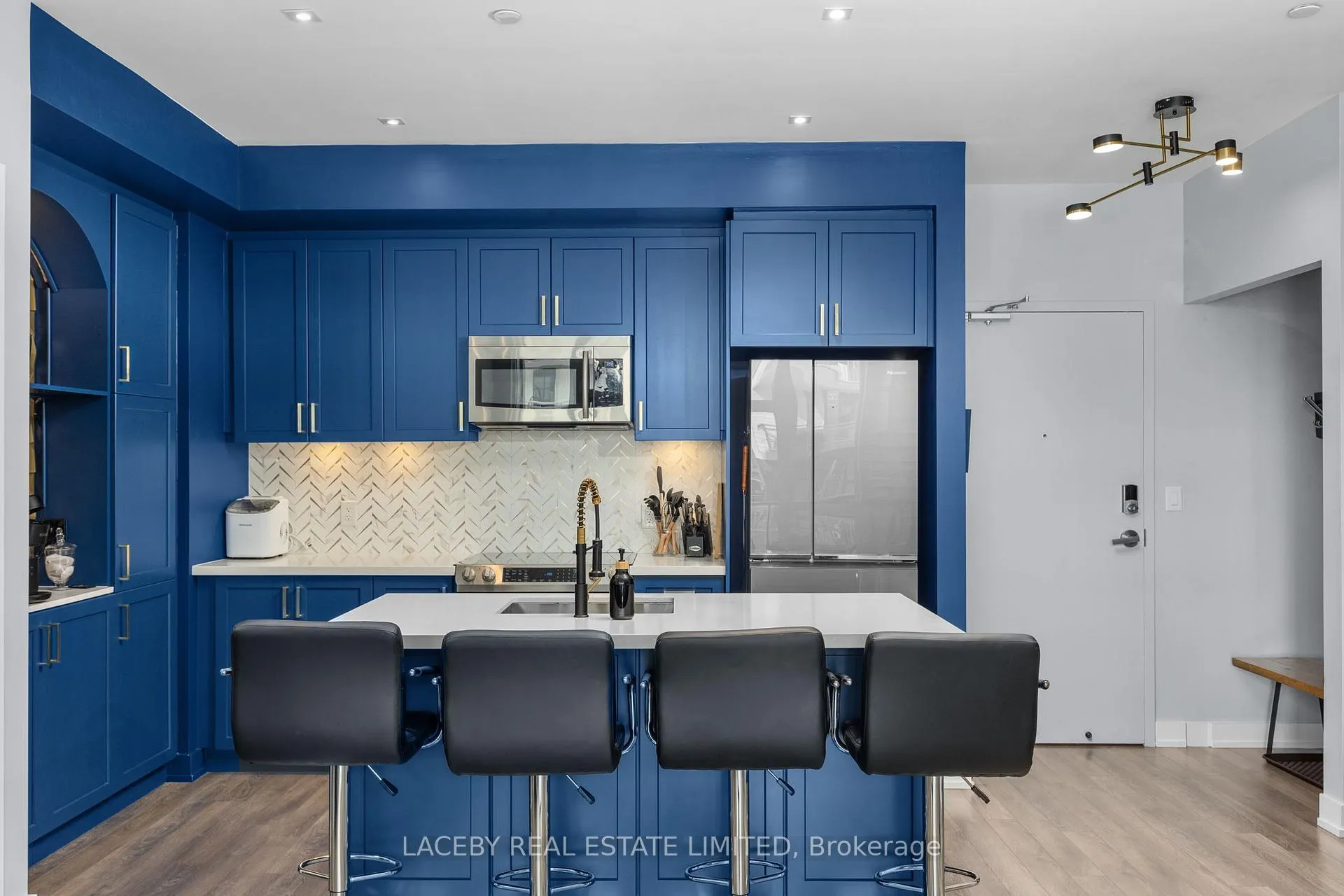 Photo 4 of Unit 116, 375 Sea Ray Avenue, Innisfil, Rural Innisfil — HOMEH