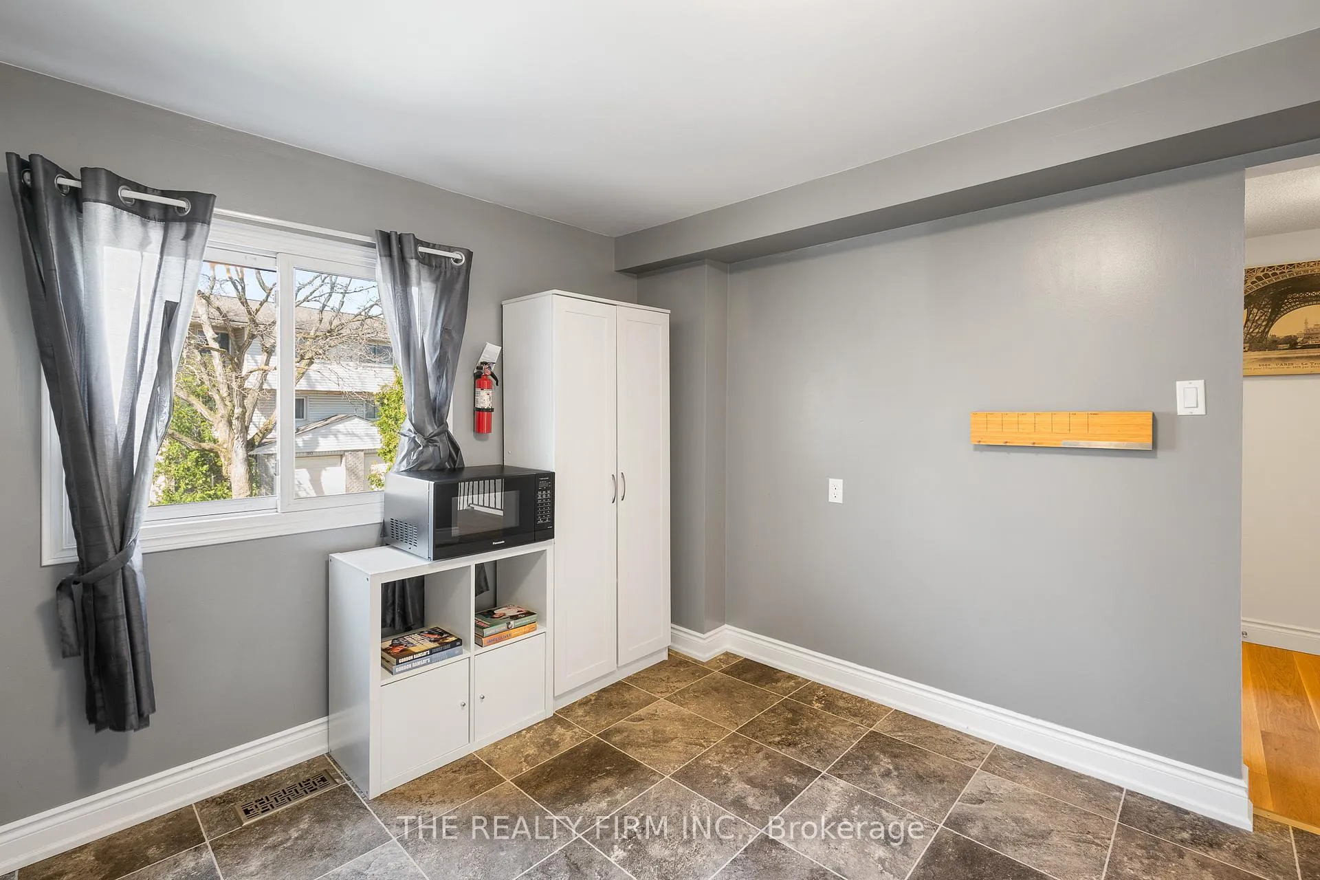 Photo 14 of Unit 60, 300 Sandringham Crescent, London, South R — HOMEH
