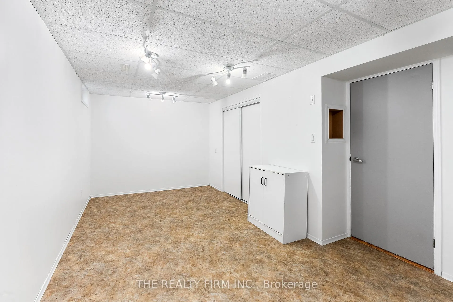 Photo 25 of Unit 60, 300 Sandringham Crescent, London, South R — HOMEH