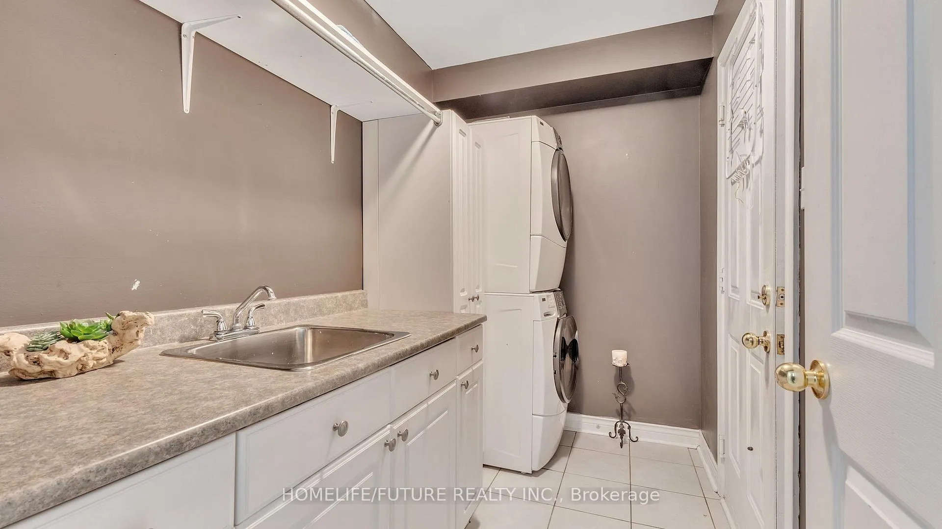 Photo 14 of 25 Gateway Court, Whitby, Taunton North — HOMEH