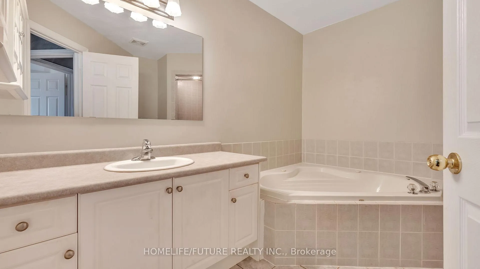 Photo 31 of 25 Gateway Court, Whitby, Taunton North — HOMEH