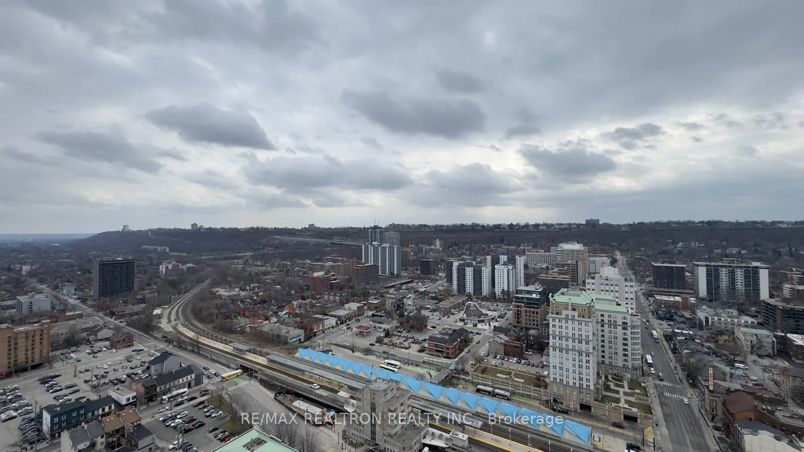 Photo 5 of Unit 2912, 75 James Street S, Hamilton, Corktown — HOMEH