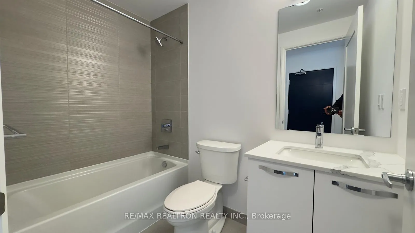 Photo 15 of Unit 2912, 75 James Street S, Hamilton, Corktown — HOMEH