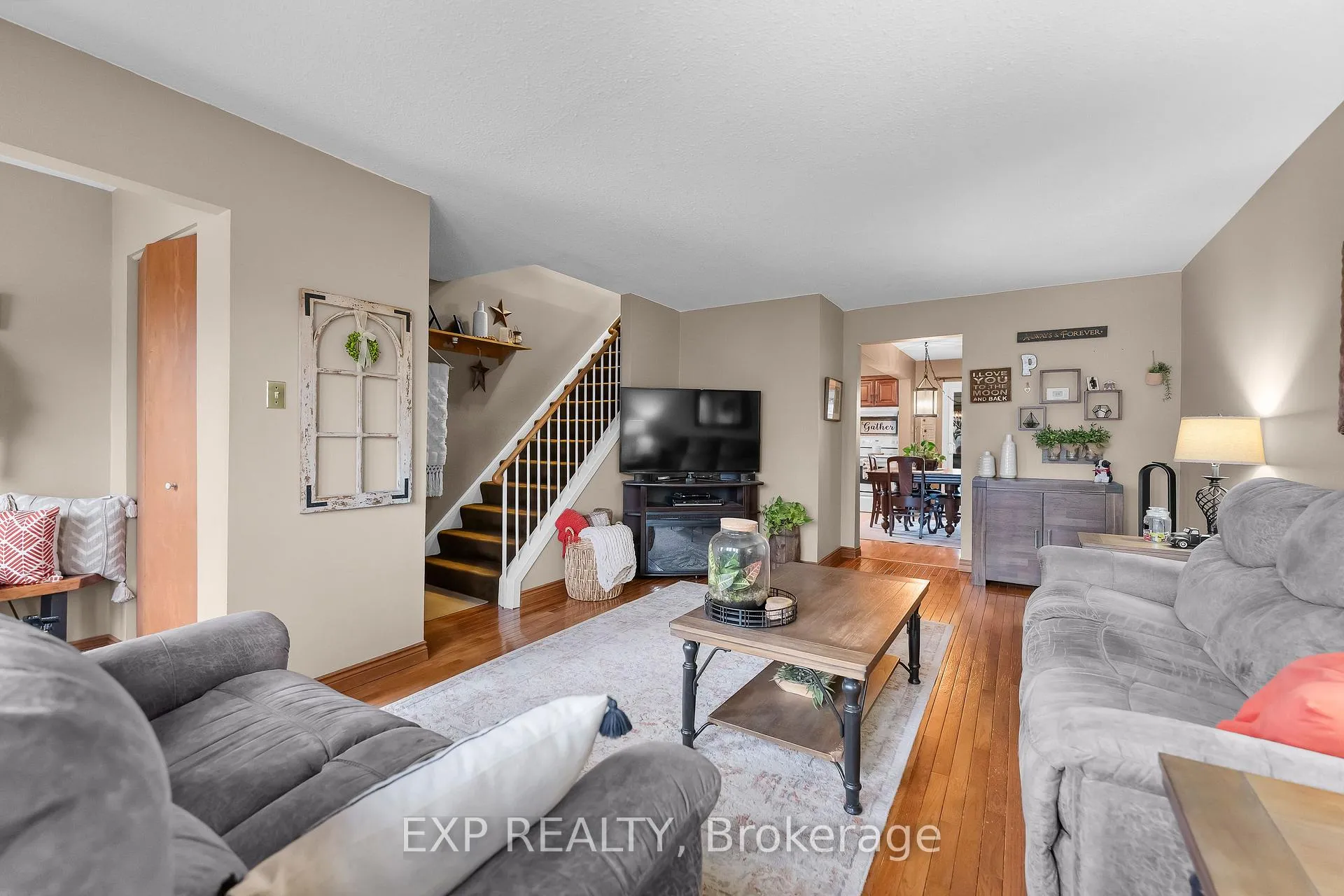 Photo 8 of 2279 Melissa Crescent, Burlington, Brant Hills — HOMEH