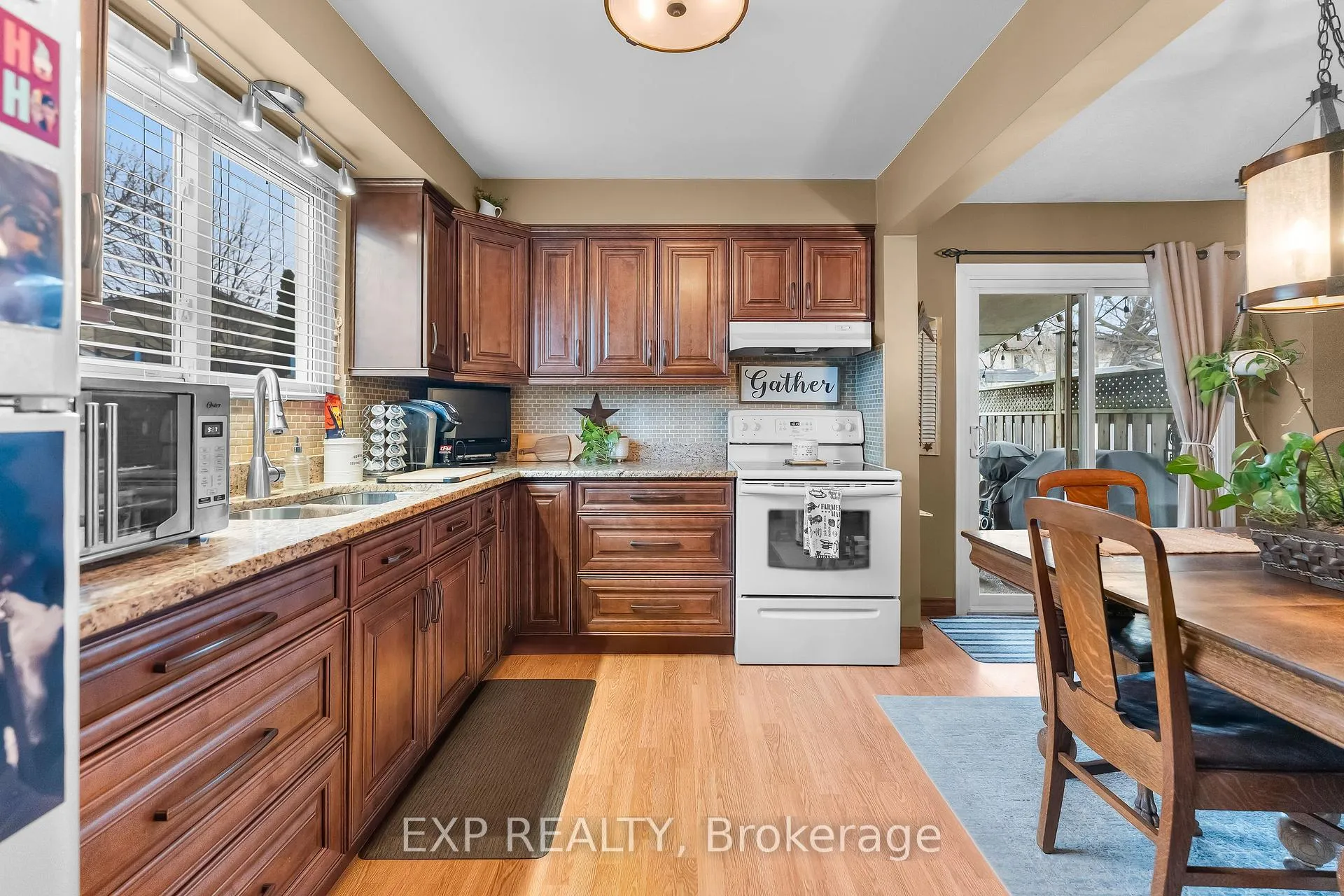 Photo 15 of 2279 Melissa Crescent, Burlington, Brant Hills — HOMEH