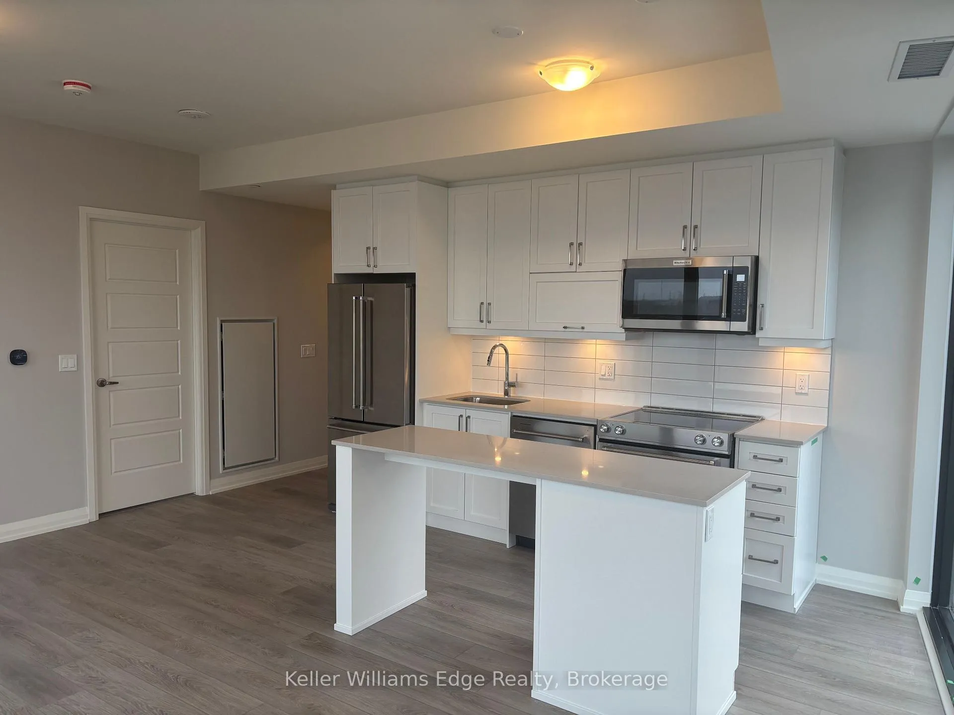 Photo 3 of Unit 809, 1415 Dundas Street E, Oakville, Joshua Meadows — HOMEH
