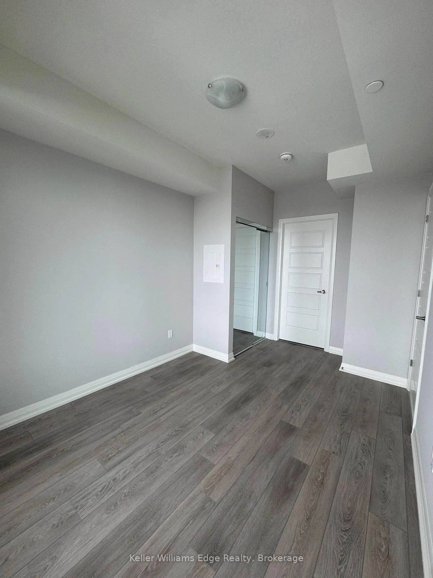 Photo 5 of Unit 809, 1415 Dundas Street E, Oakville, Joshua Meadows — HOMEH