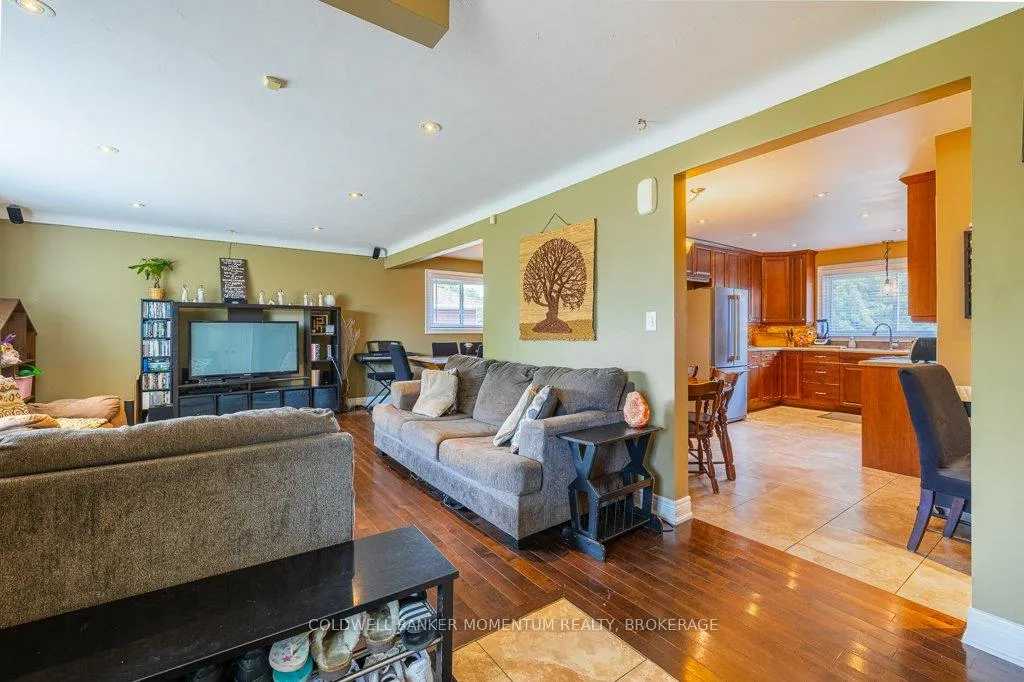 Photo 7 of 86 Crescent Drive, Welland, Dain City — HOMEH
