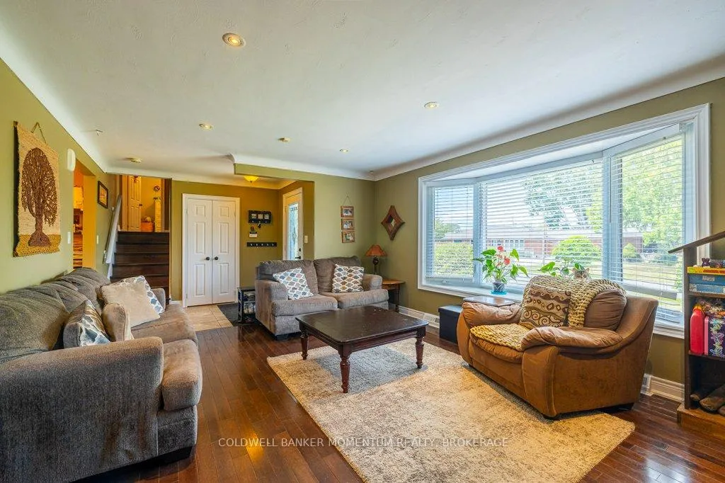 Photo 9 of 86 Crescent Drive, Welland, Dain City — HOMEH