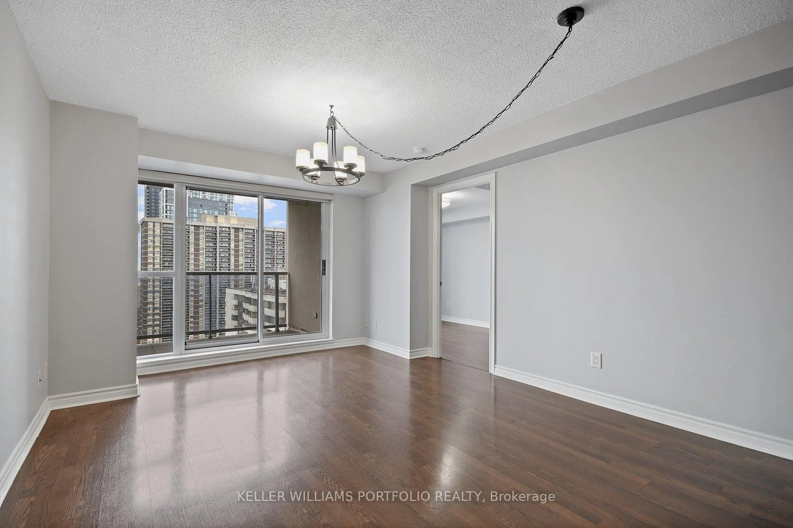Photo 8 of Unit 2208, 5 Michael Power Place, Etobicoke, Islington-City Centre West — HOMEH