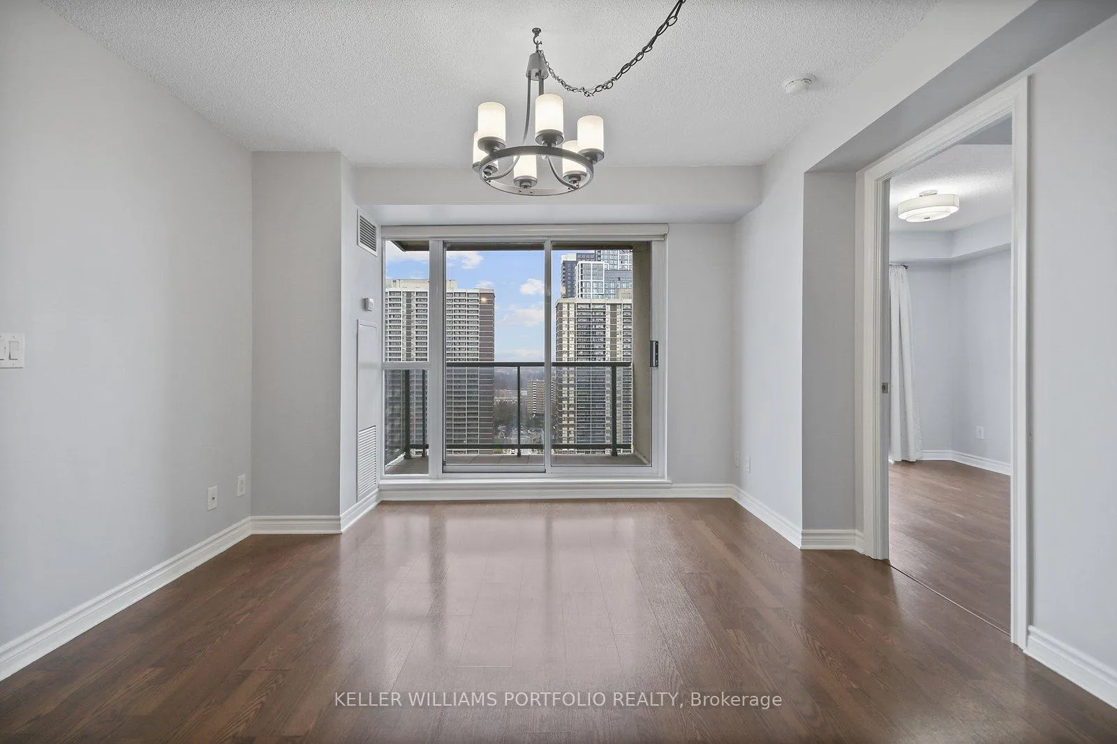 Photo 9 of Unit 2208, 5 Michael Power Place, Etobicoke, Islington-City Centre West — HOMEH