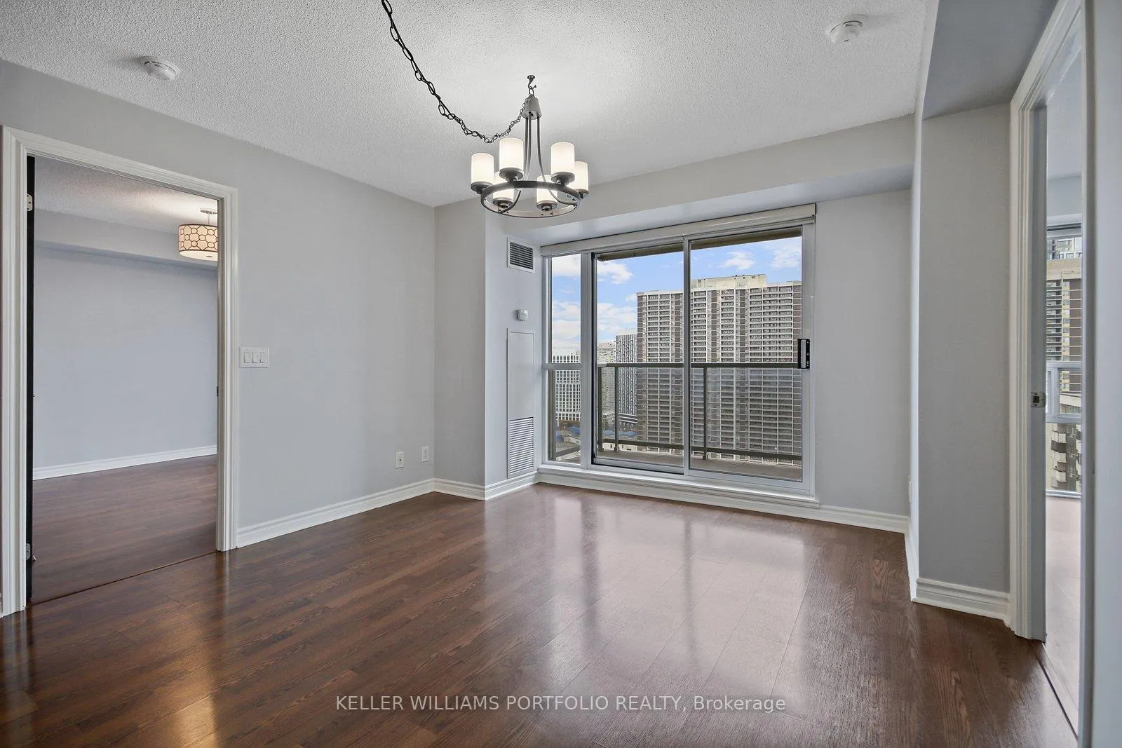 Photo 10 of Unit 2208, 5 Michael Power Place, Etobicoke, Islington-City Centre West — HOMEH