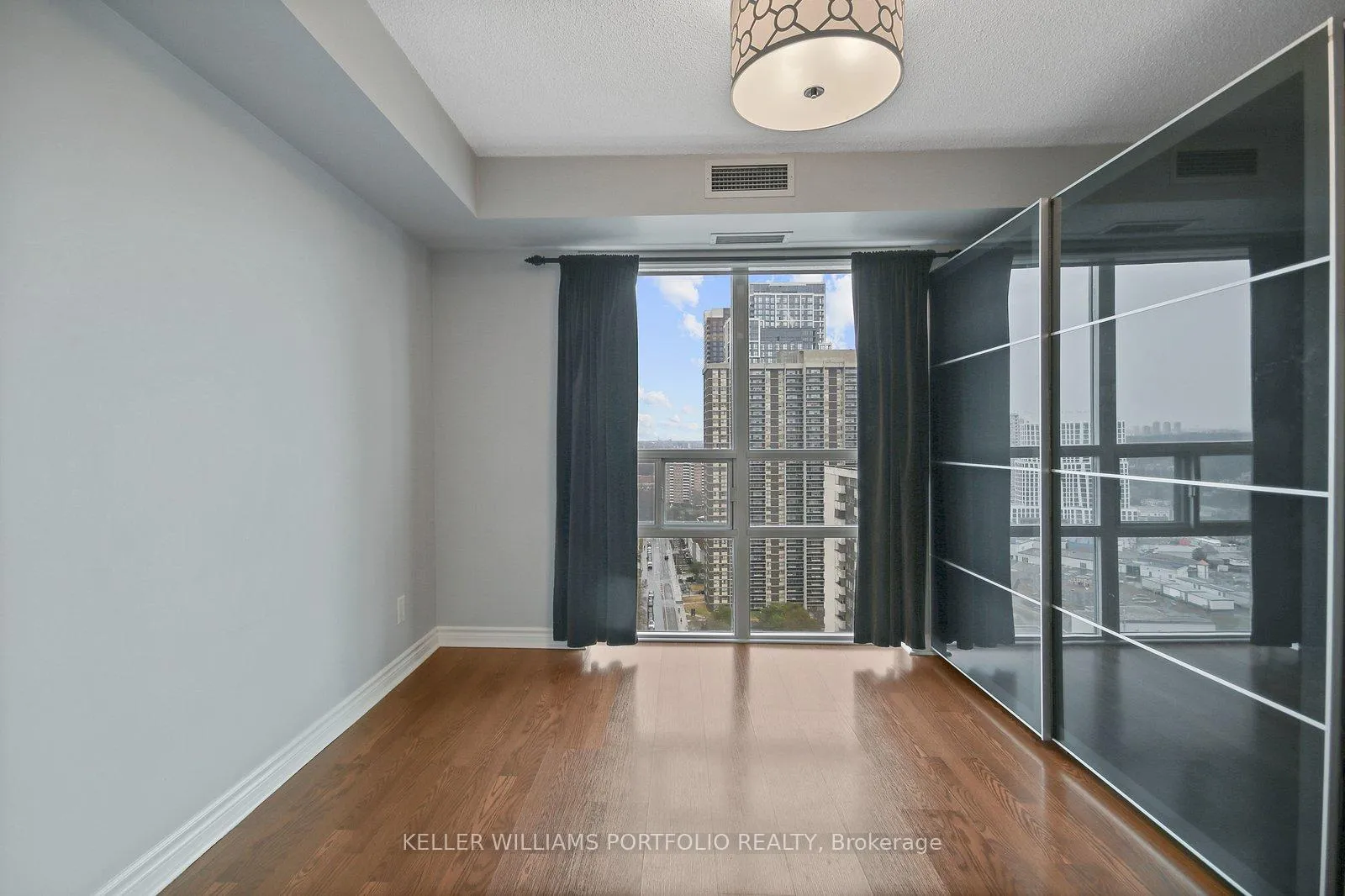 Photo 15 of Unit 2208, 5 Michael Power Place, Etobicoke, Islington-City Centre West — HOMEH