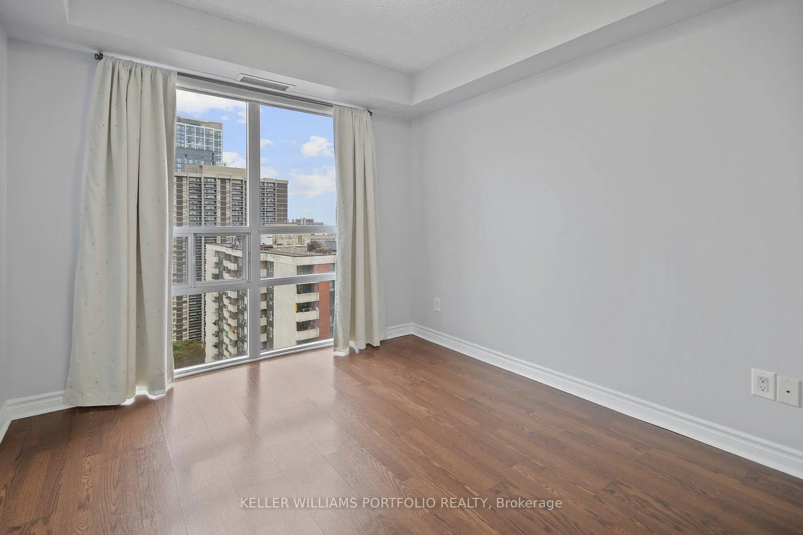Photo 20 of Unit 2208, 5 Michael Power Place, Etobicoke, Islington-City Centre West — HOMEH