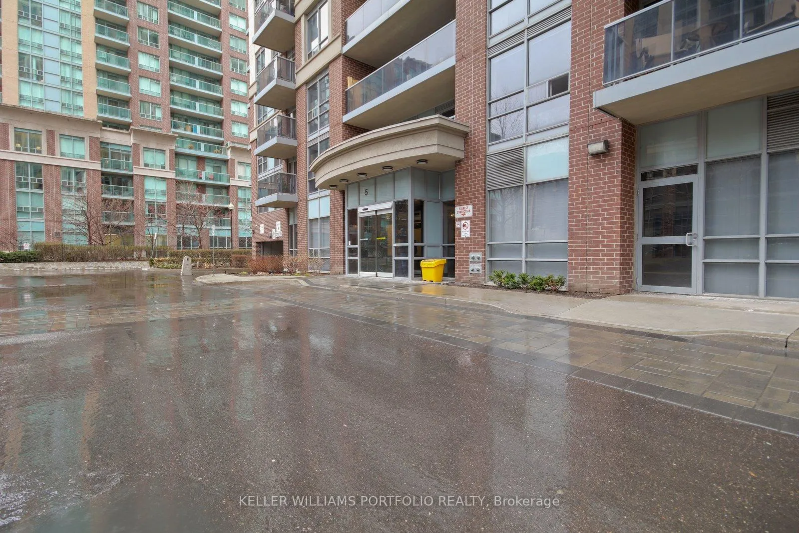 Photo 36 of Unit 2208, 5 Michael Power Place, Etobicoke, Islington-City Centre West — HOMEH