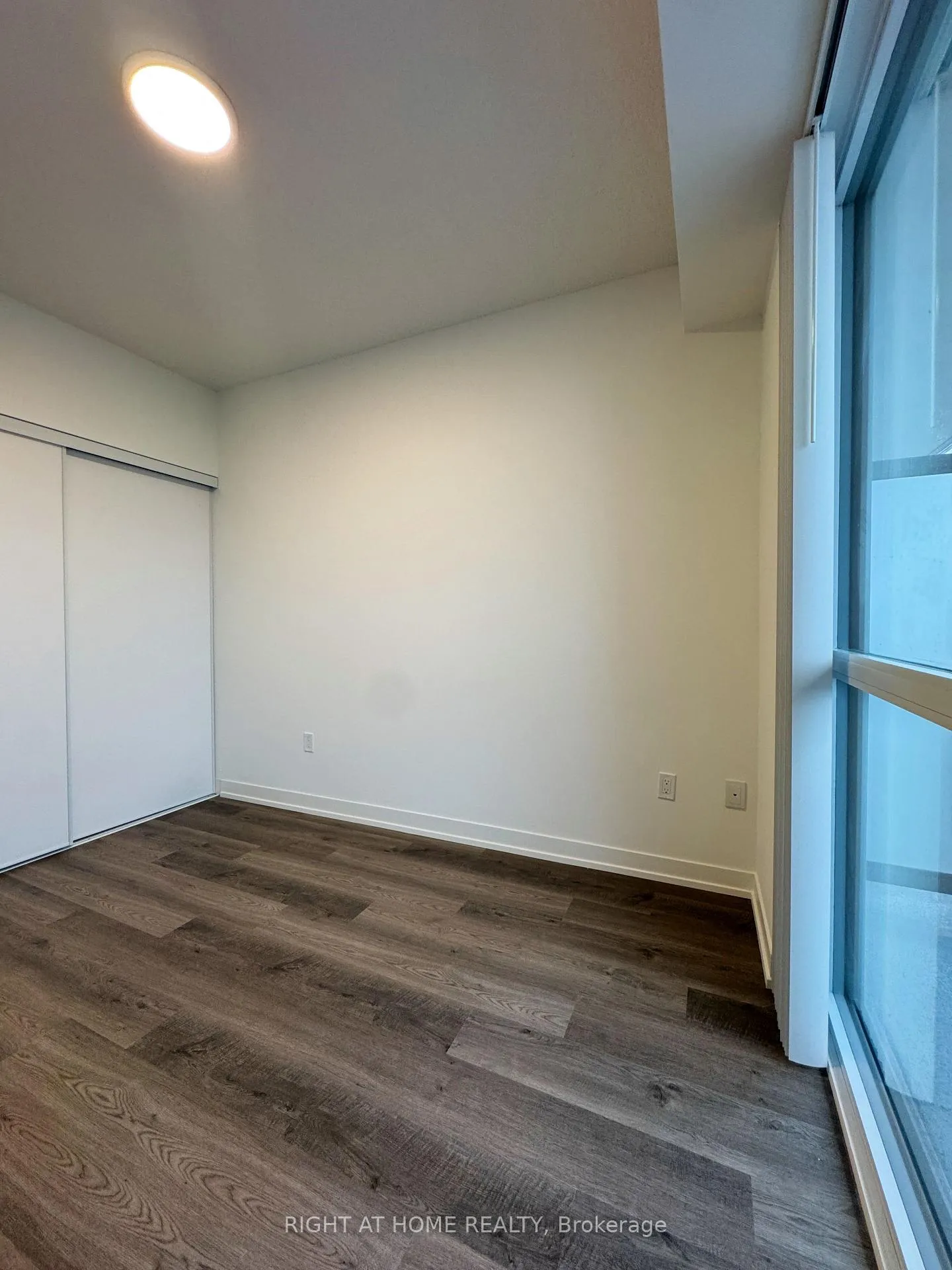 Photo 13 of Unit 3810, 8 Interchange Way, Vaughan, Vaughan Corporate Centre — HOMEH