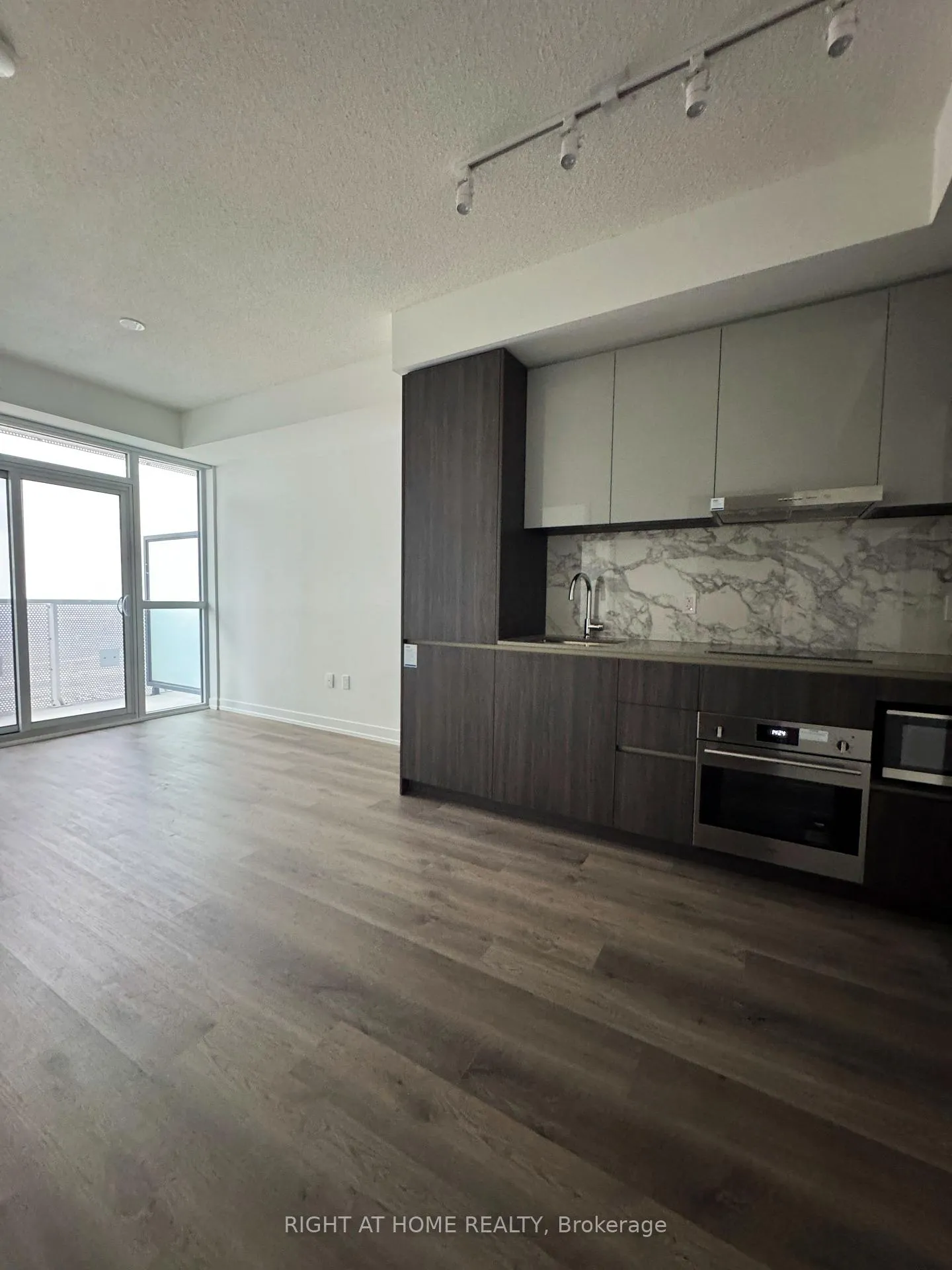 Photo 27 of Unit 3810, 8 Interchange Way, Vaughan, Vaughan Corporate Centre — HOMEH