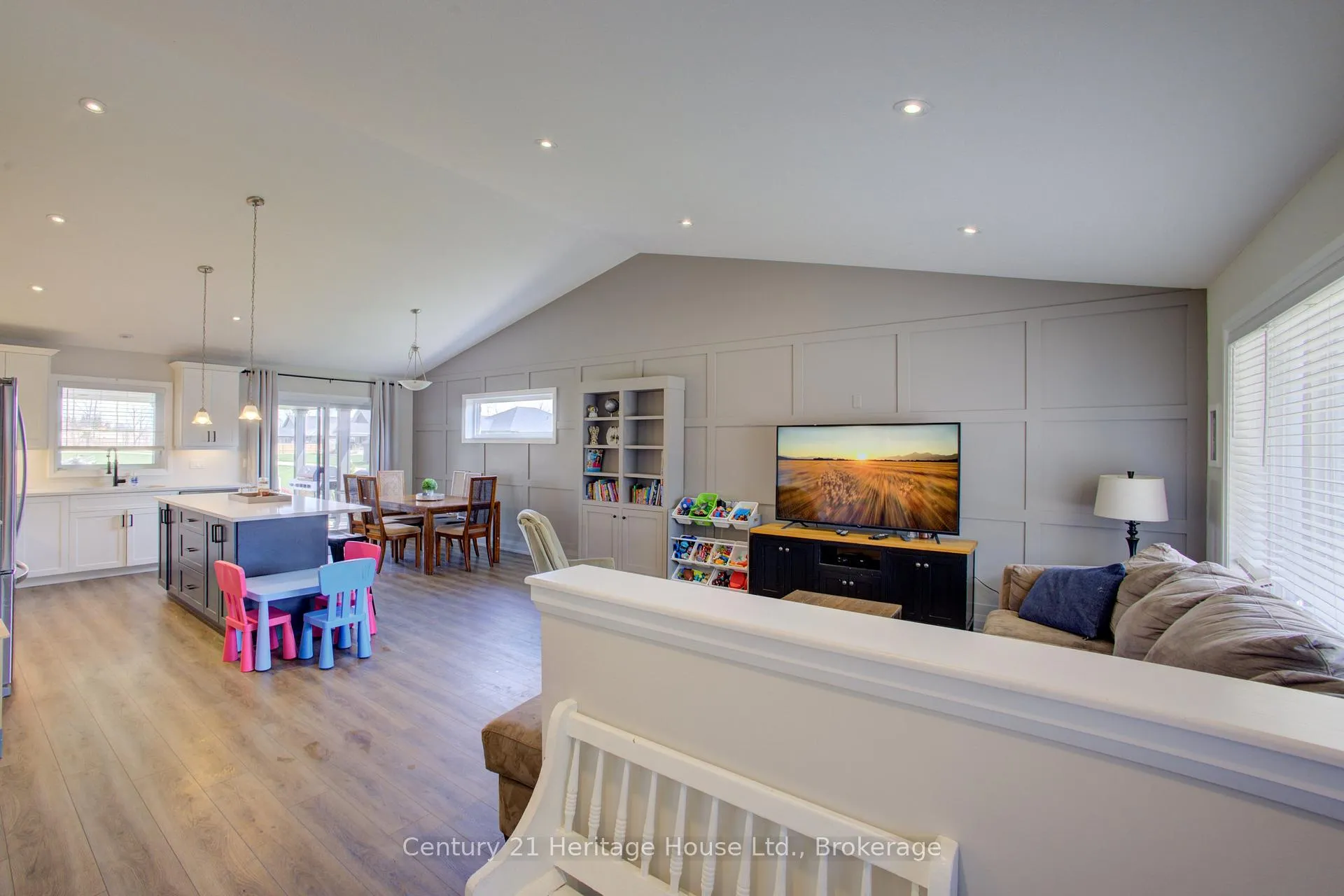 Photo 6 of 114 Jackson Street, West Grey — HOMEH