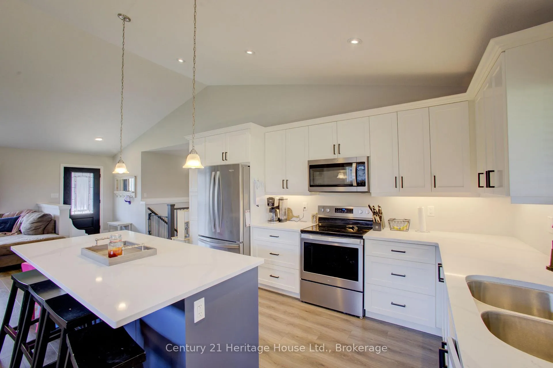 Photo 14 of 114 Jackson Street, West Grey — HOMEH