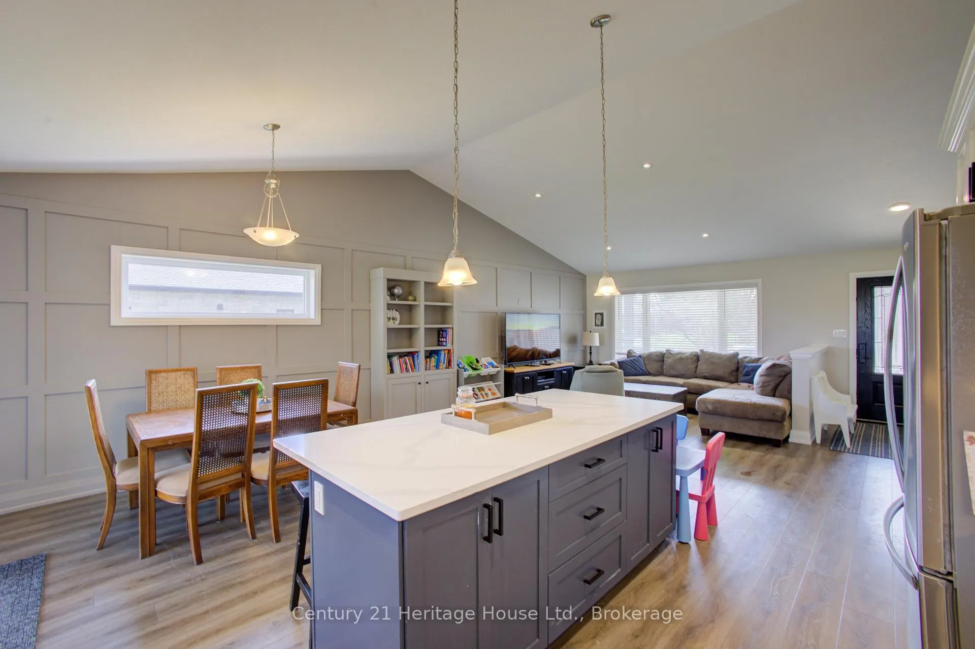 Photo 19 of 114 Jackson Street, West Grey — HOMEH