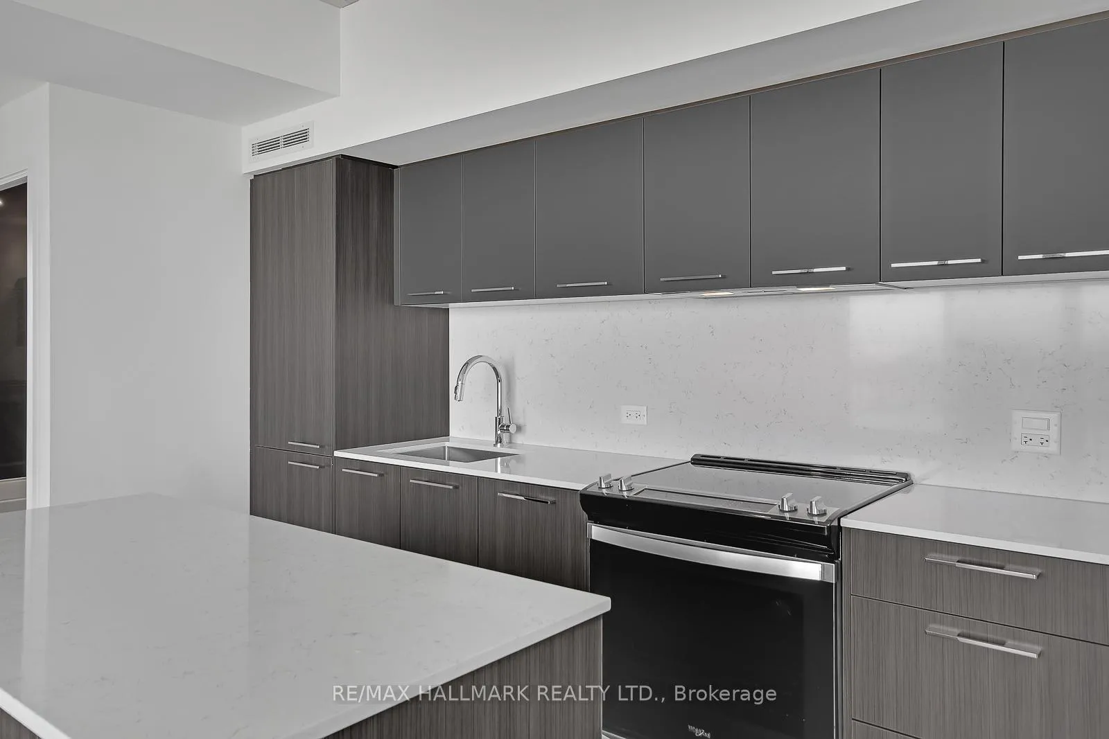 Photo 4 of Unit 1110, 45 Baseball Place, Toronto, South Riverdale — HOMEH