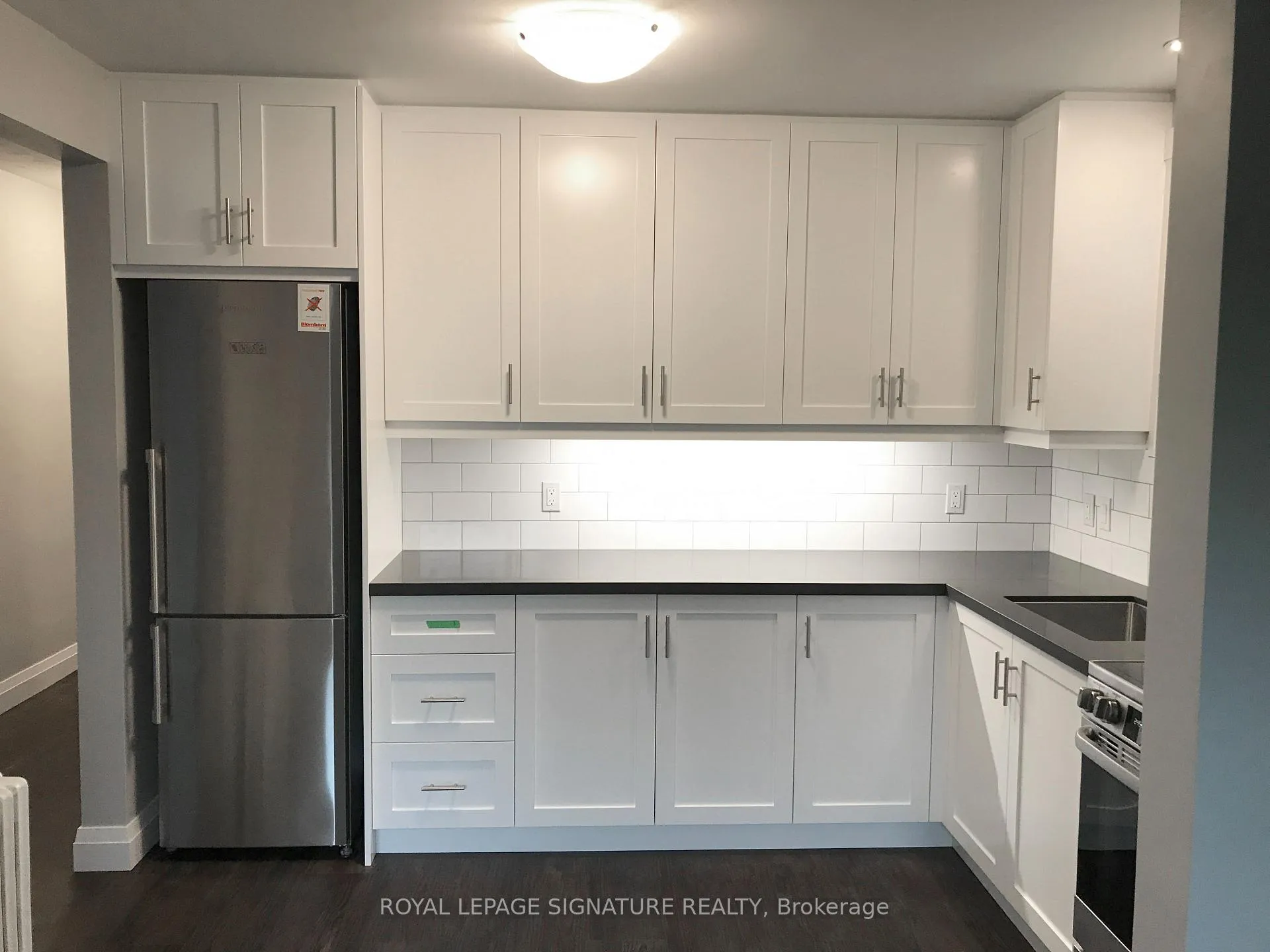Front of Unit 1, 273 Lakeshore Road E