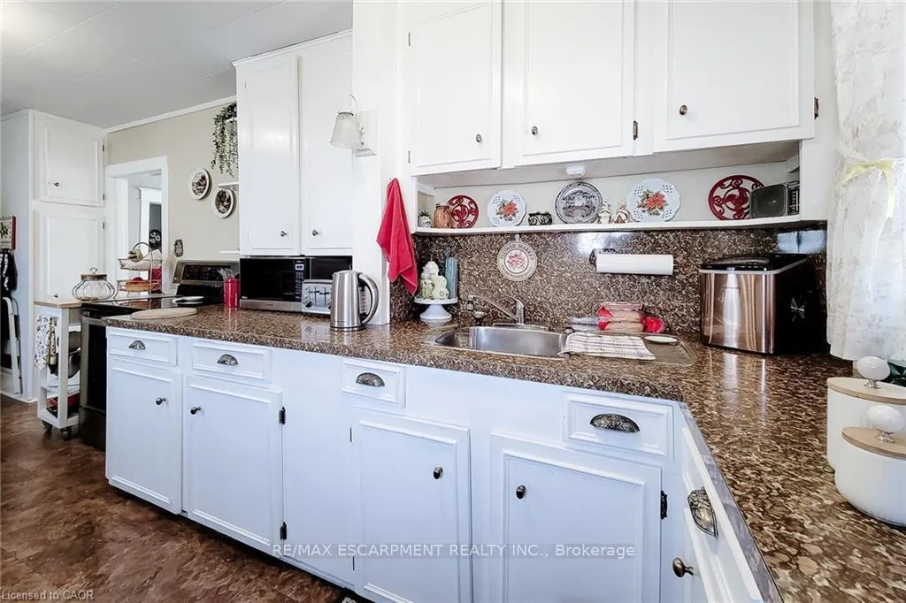 Photo 17 of 72 East 32nd Street, Hamilton, Raleigh — HOMEH