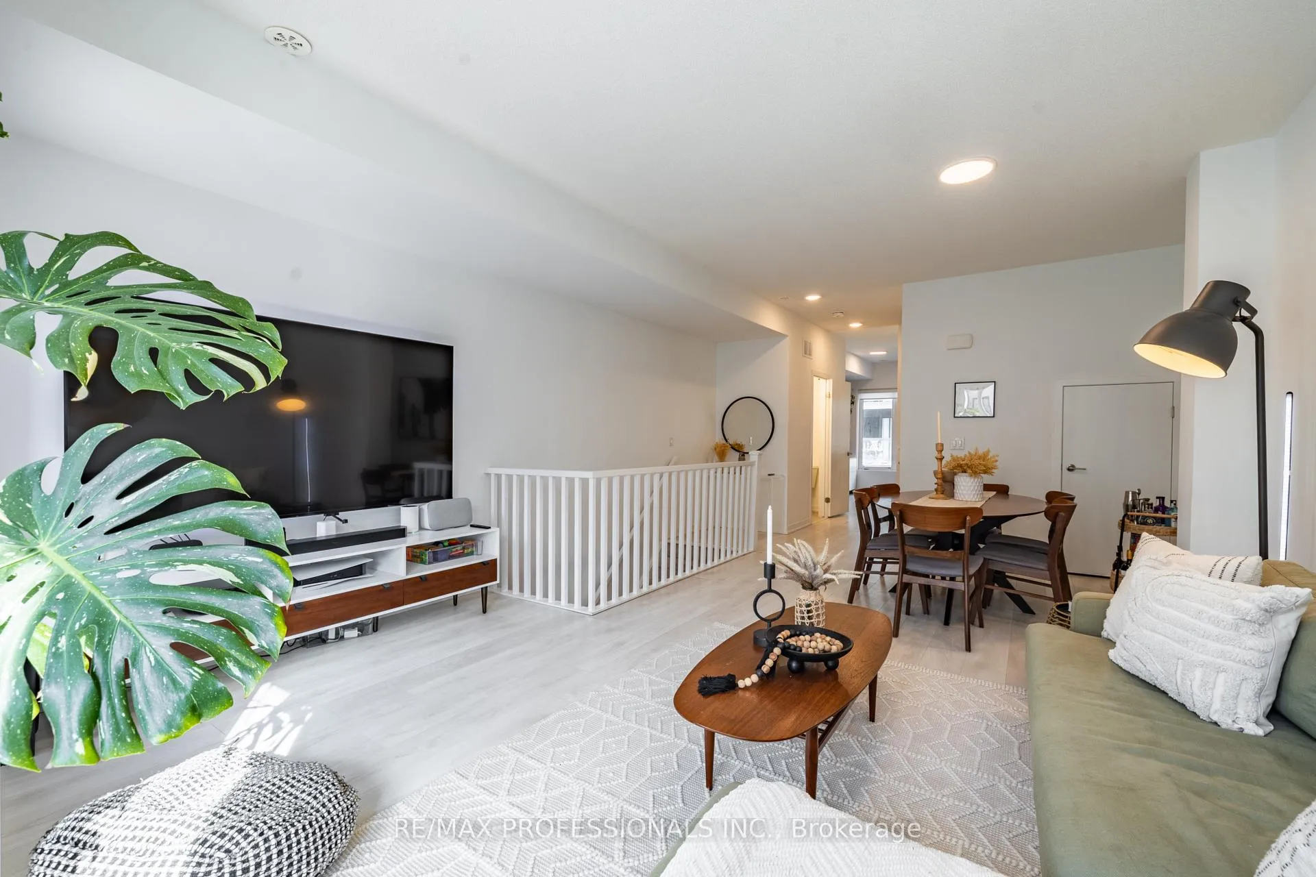 Photo 6 of Unit TH27, 1095 Cooke Boulevard, Burlington, LaSalle — HOMEH