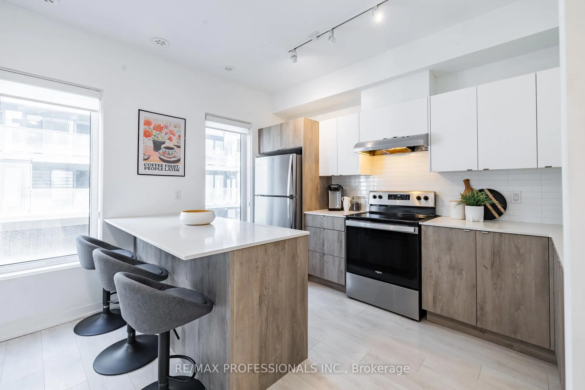 Photo 8 of Unit TH27, 1095 Cooke Boulevard, Burlington, LaSalle — HOMEH