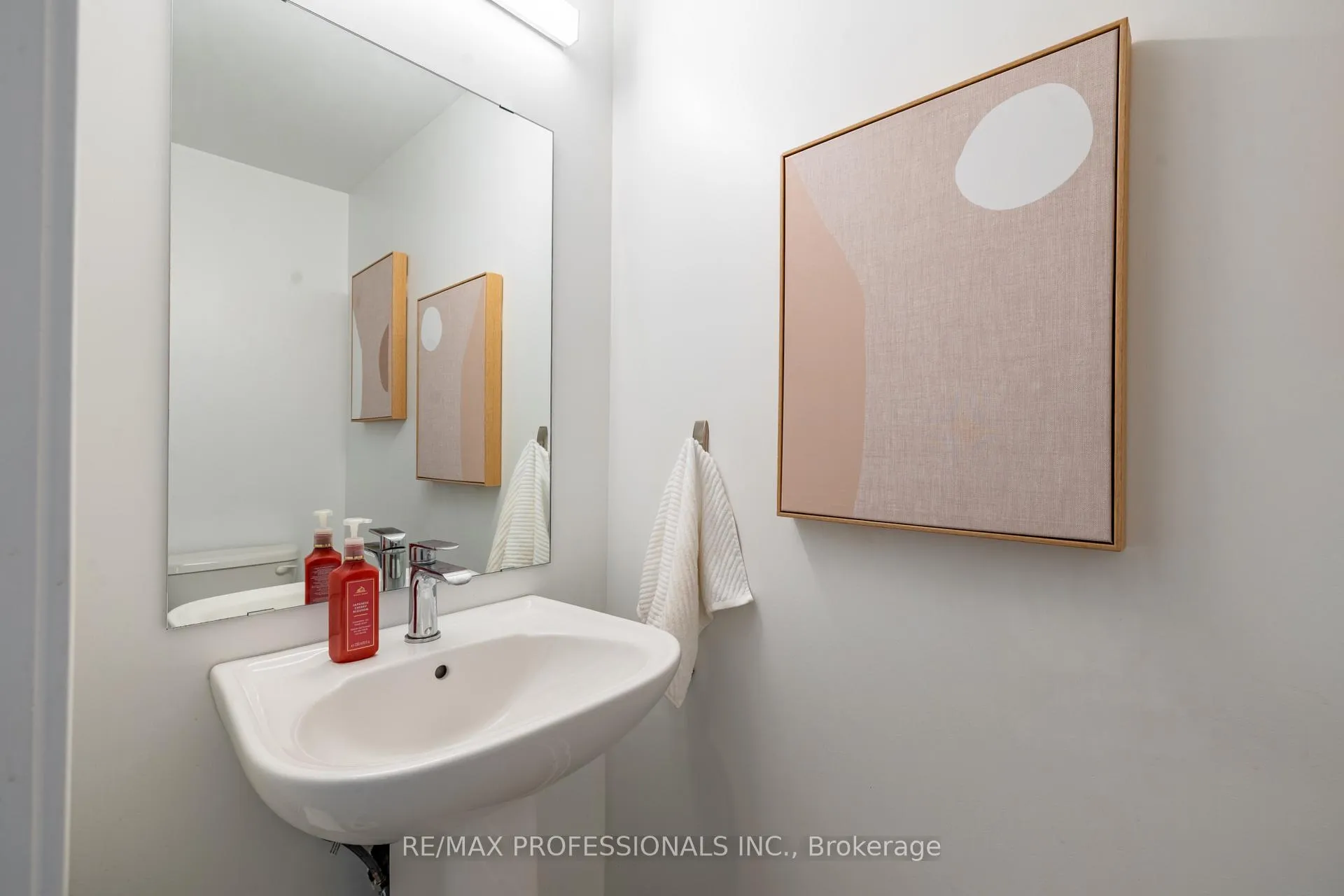 Photo 12 of Unit TH27, 1095 Cooke Boulevard, Burlington, LaSalle — HOMEH