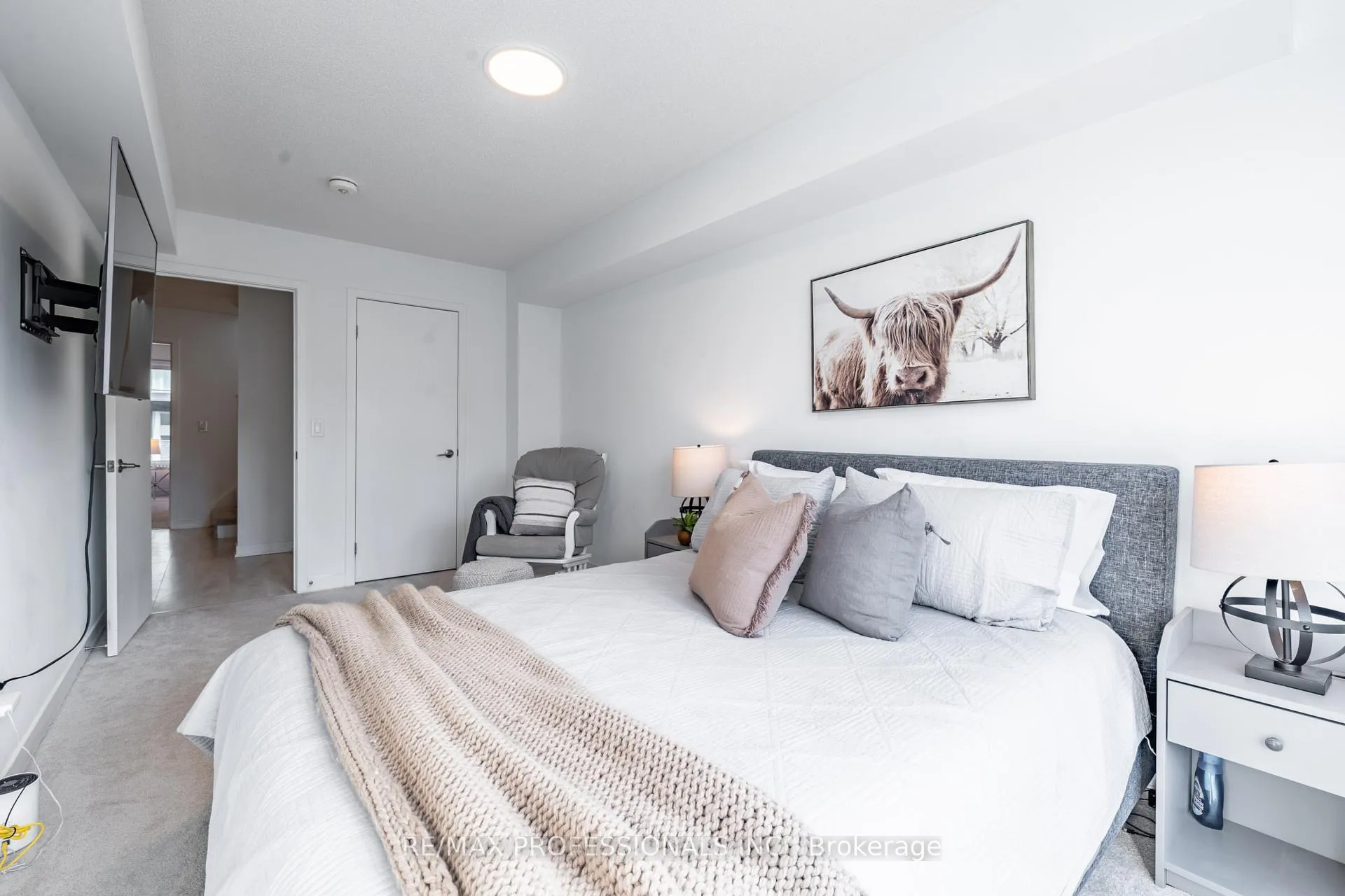 Photo 14 of Unit TH27, 1095 Cooke Boulevard, Burlington, LaSalle — HOMEH