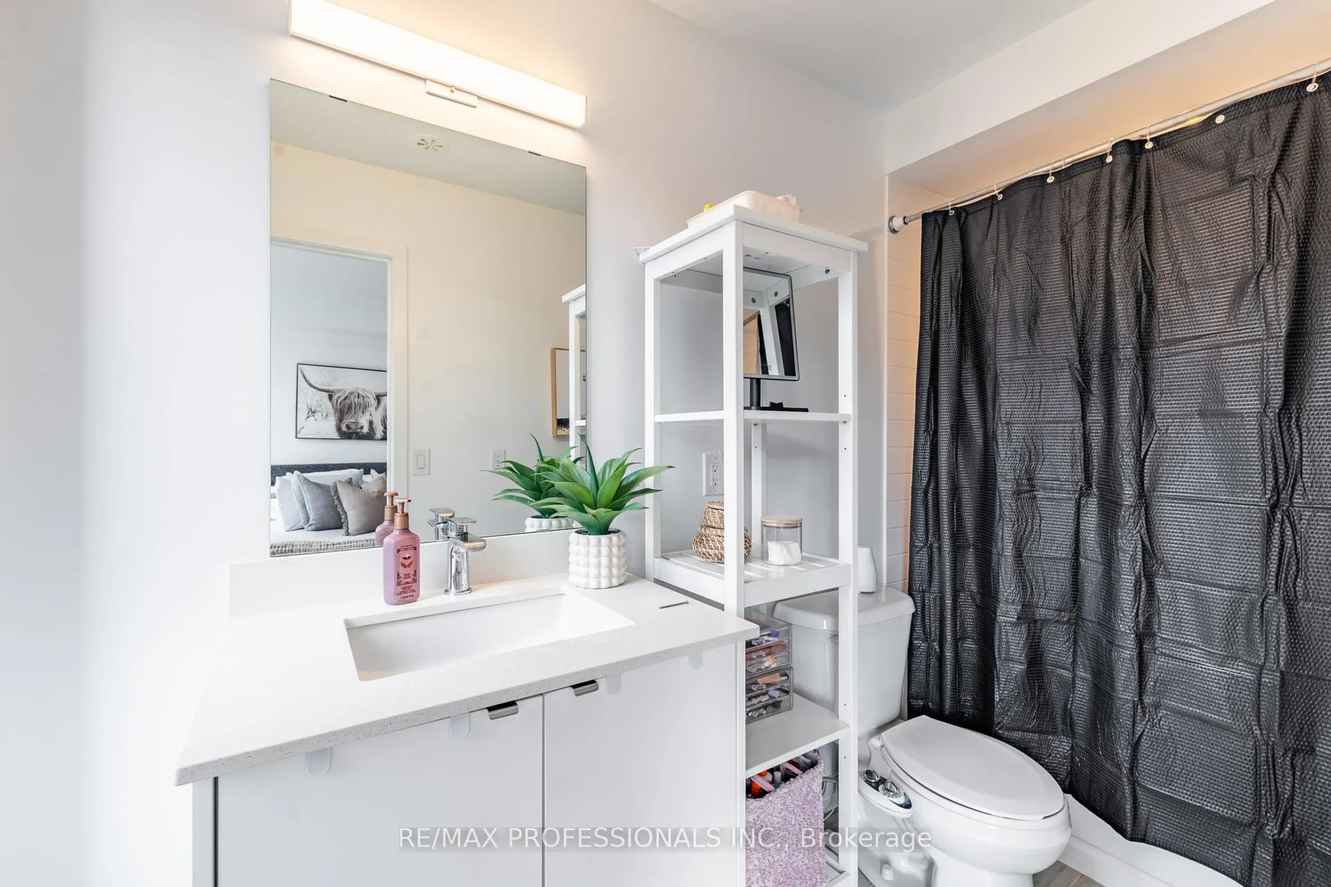 Photo 15 of Unit TH27, 1095 Cooke Boulevard, Burlington, LaSalle — HOMEH