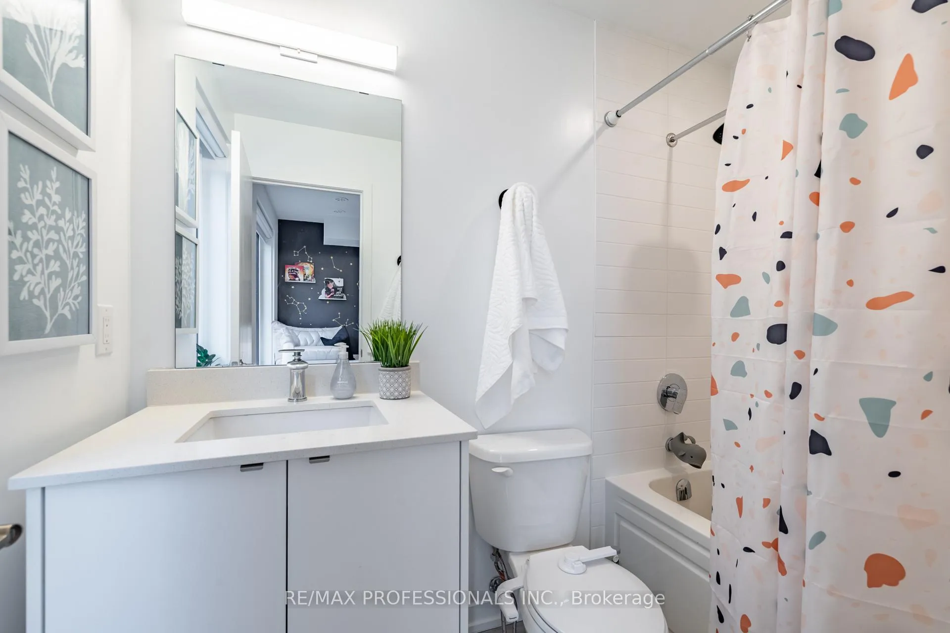 Photo 19 of Unit TH27, 1095 Cooke Boulevard, Burlington, LaSalle — HOMEH