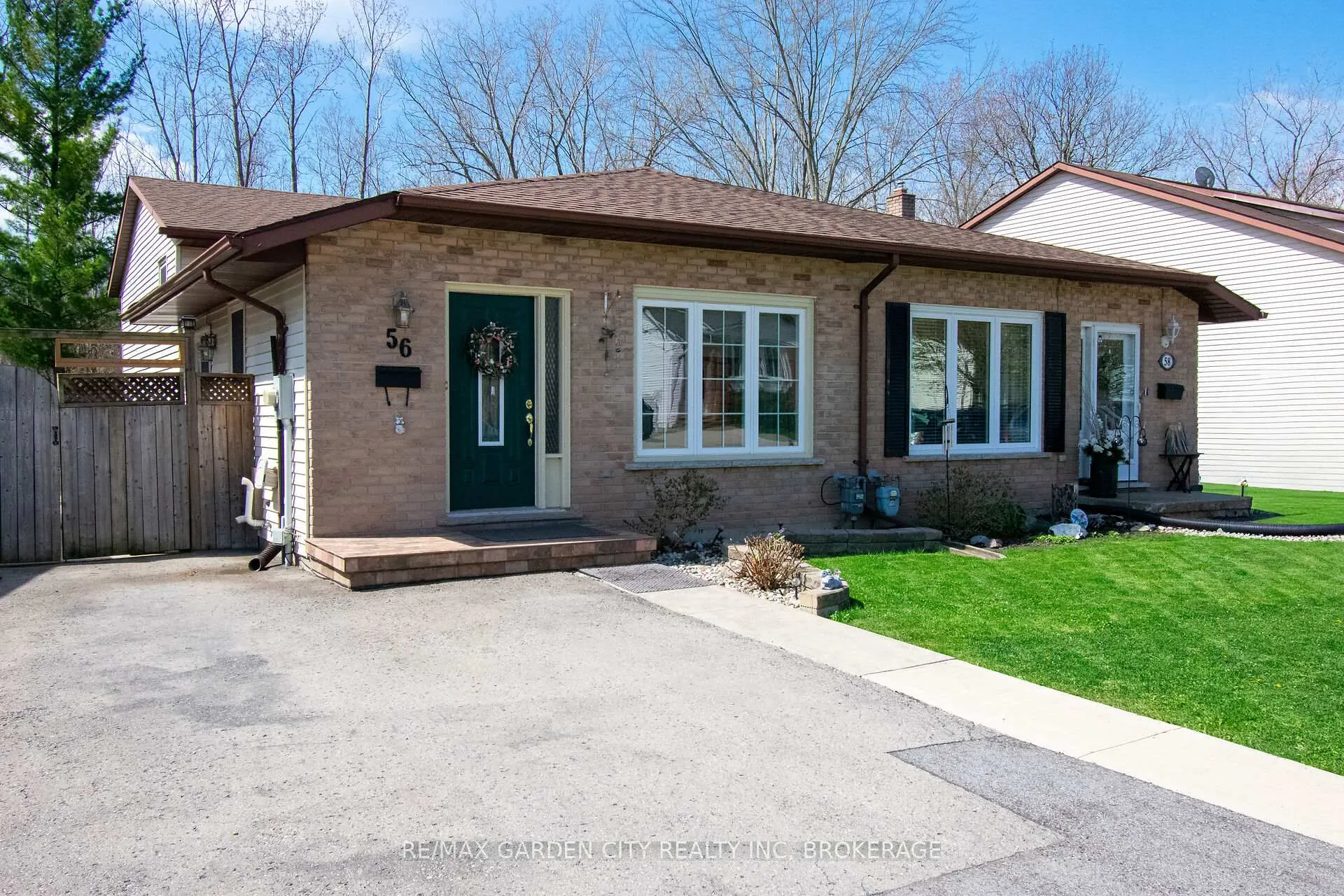 Photo 1 of 56 Terrace Avenue, Welland, Broadway — HOMEH