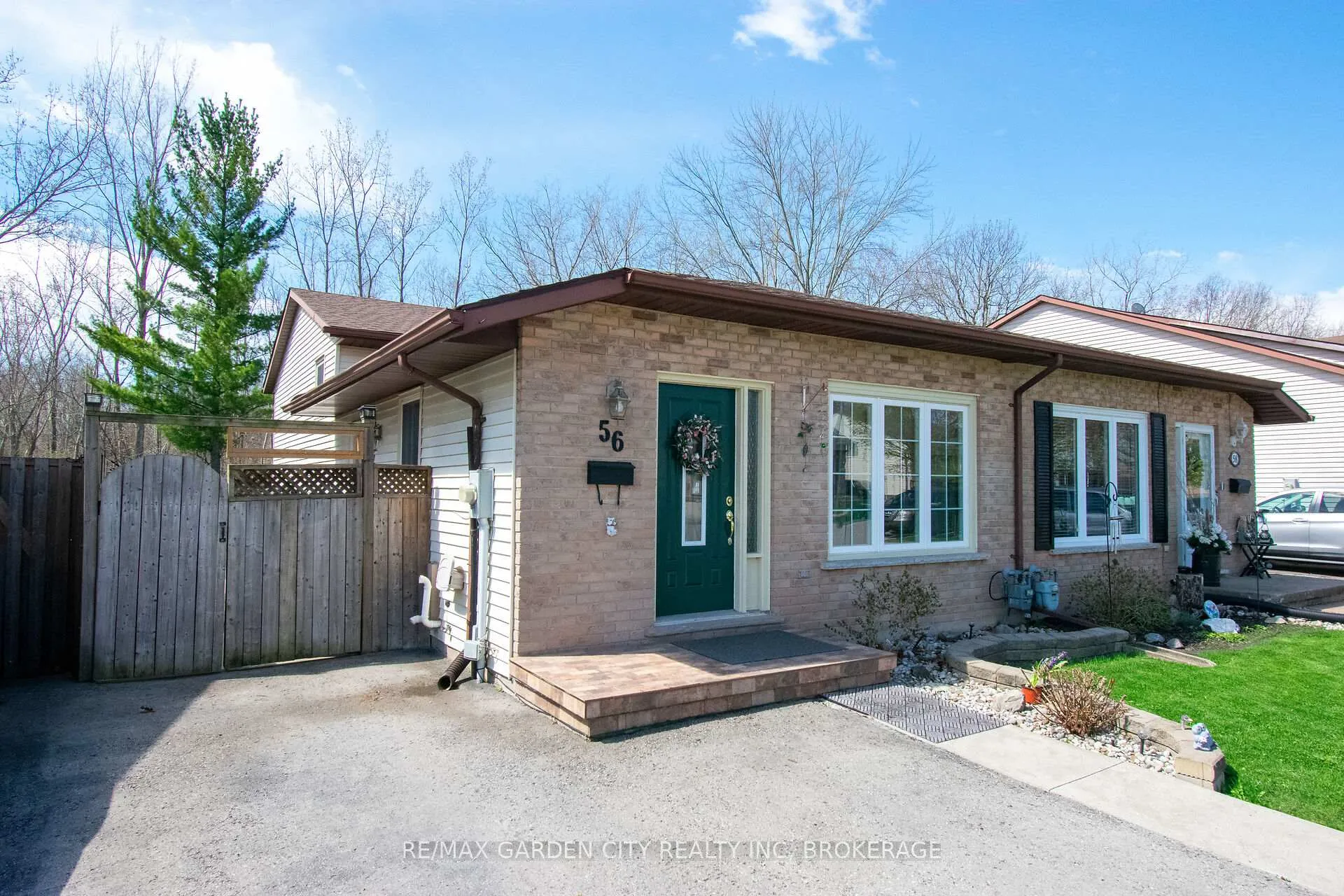 Photo 2 of 56 Terrace Avenue, Welland, Broadway — HOMEH