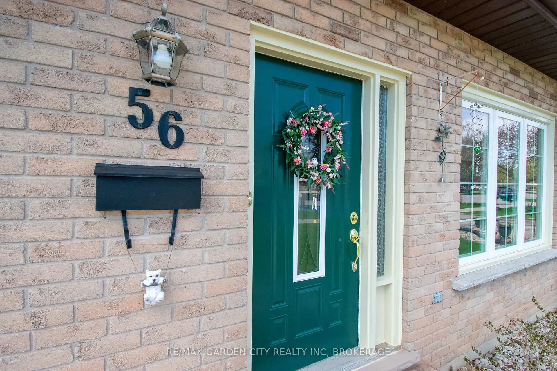 Photo 4 of 56 Terrace Avenue, Welland, Broadway — HOMEH