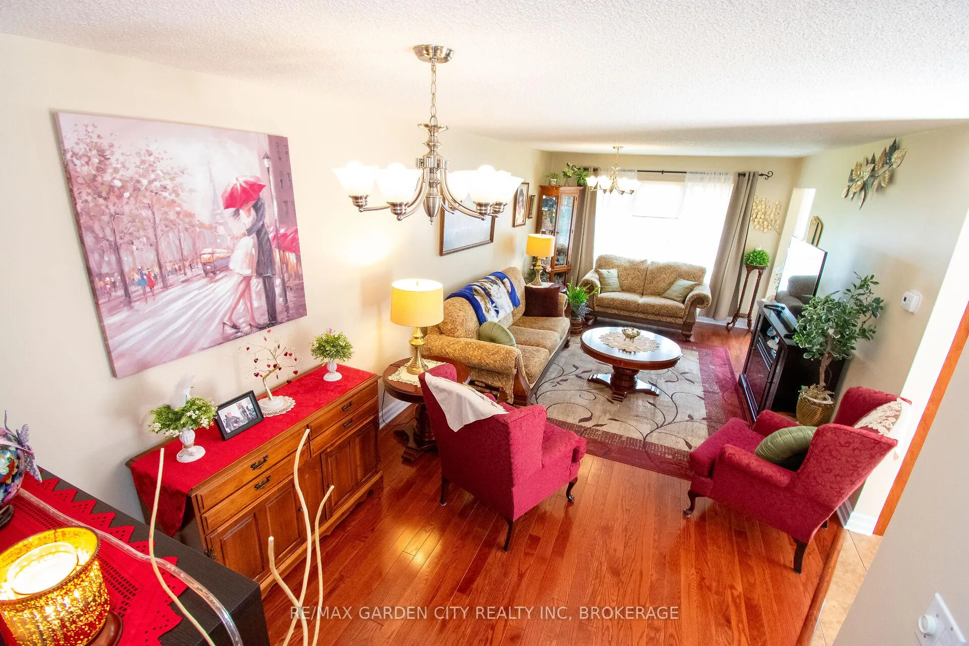 Photo 11 of 56 Terrace Avenue, Welland, Broadway — HOMEH