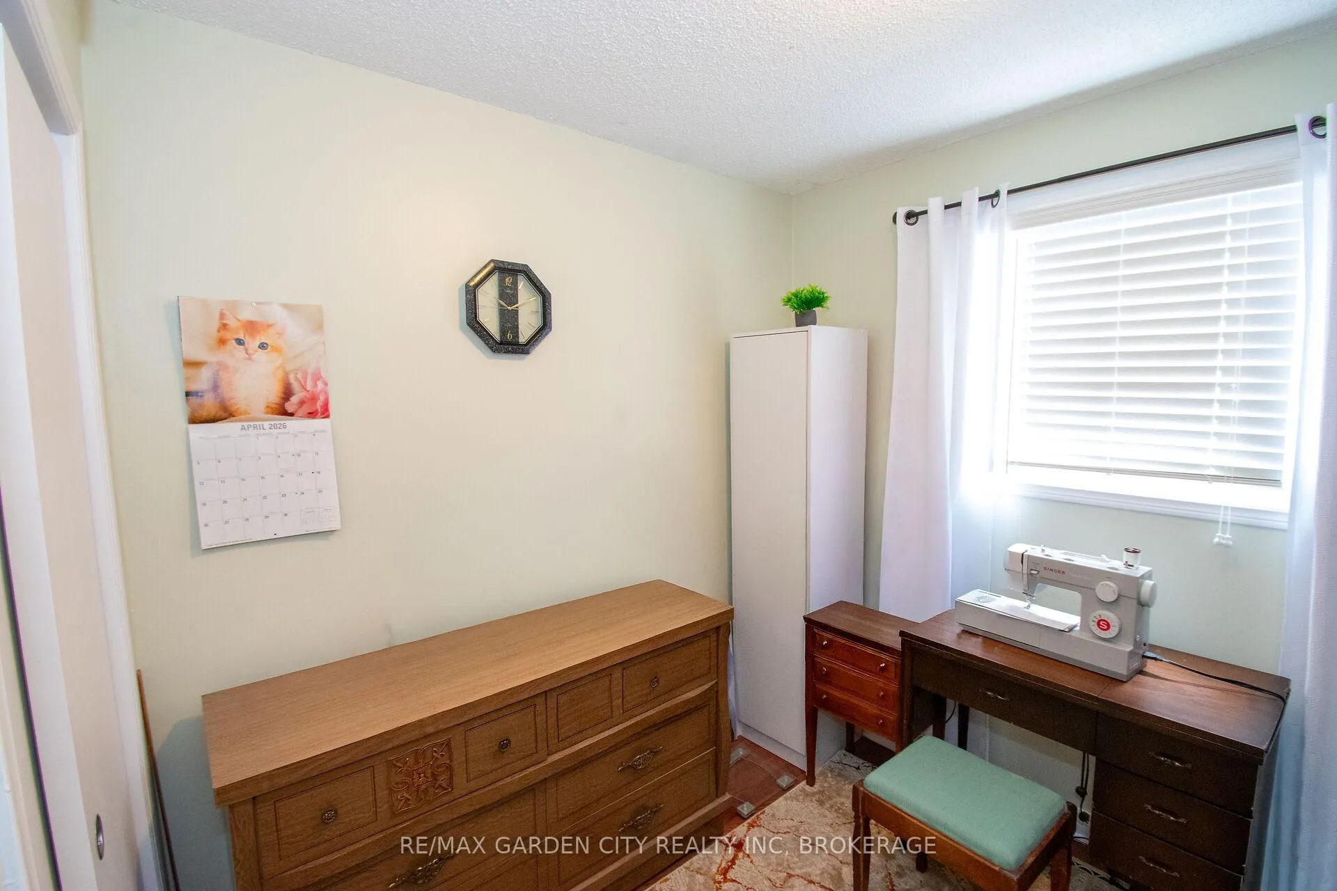 Photo 23 of 56 Terrace Avenue, Welland, Broadway — HOMEH