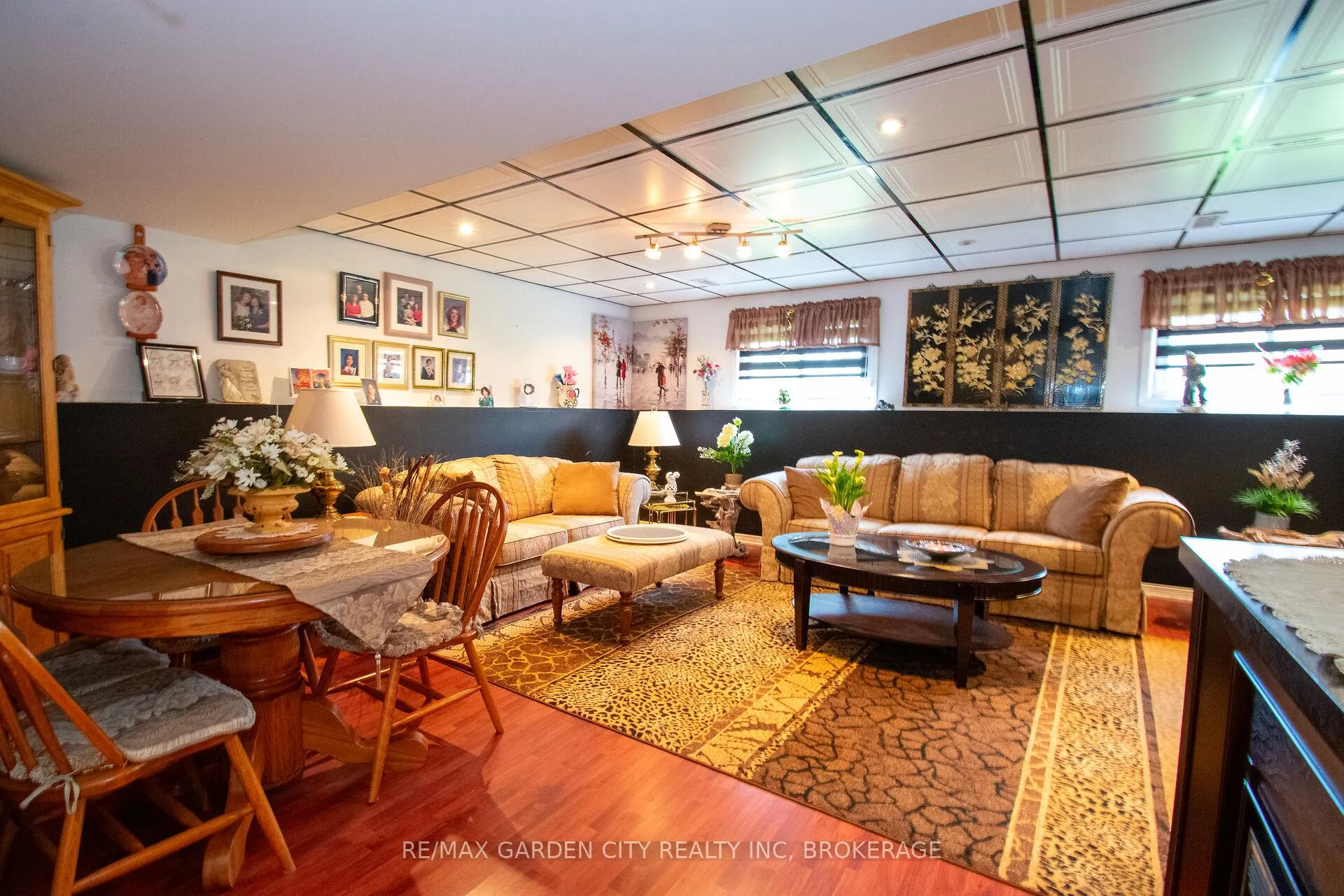 Photo 27 of 56 Terrace Avenue, Welland, Broadway — HOMEH
