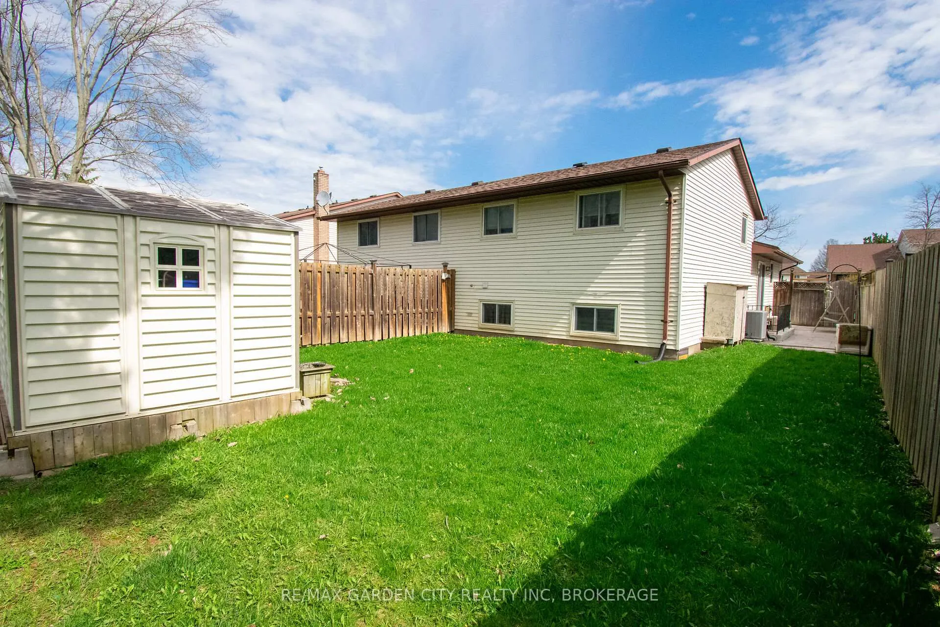 Photo 36 of 56 Terrace Avenue, Welland, Broadway — HOMEH