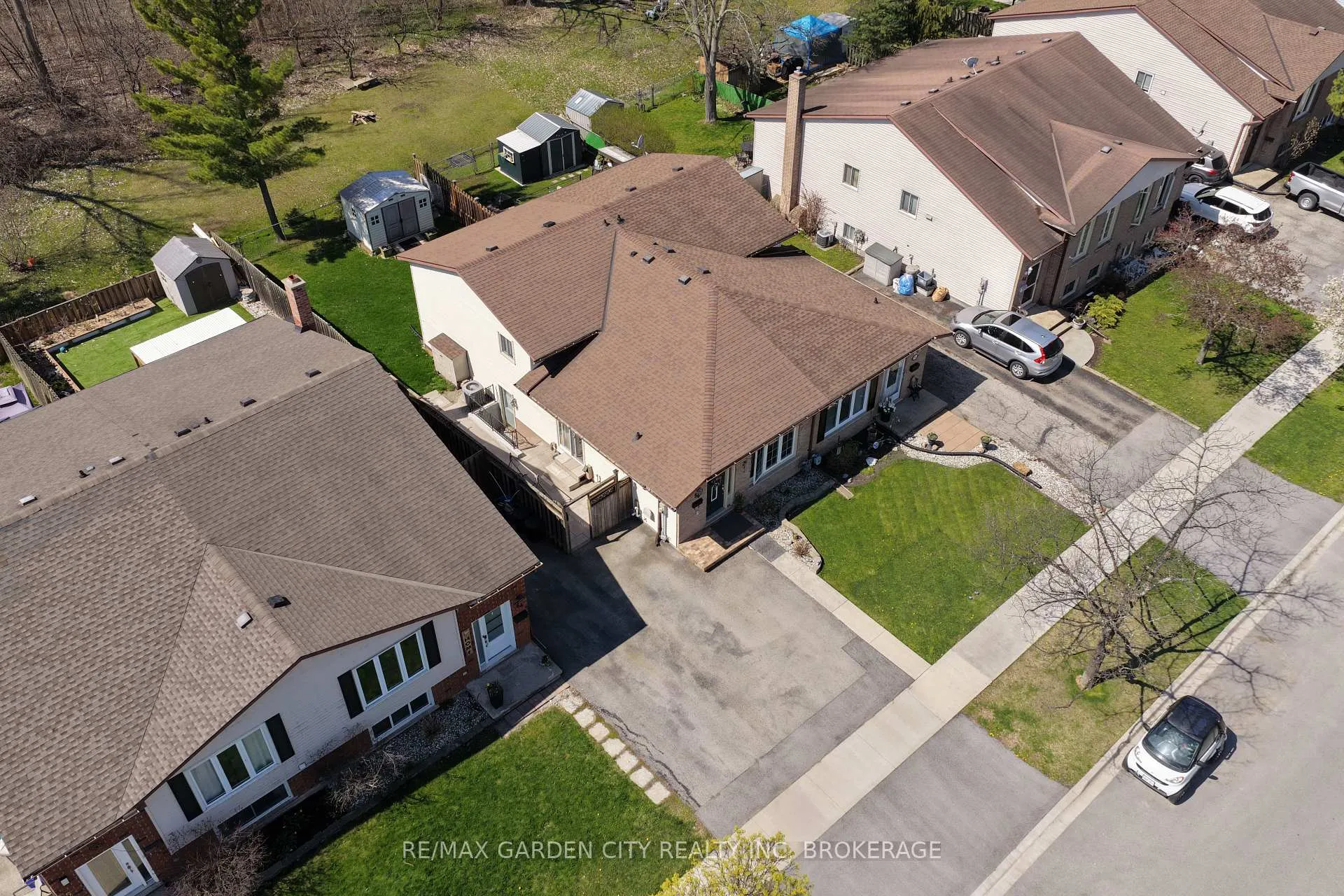 Photo 41 of 56 Terrace Avenue, Welland, Broadway — HOMEH