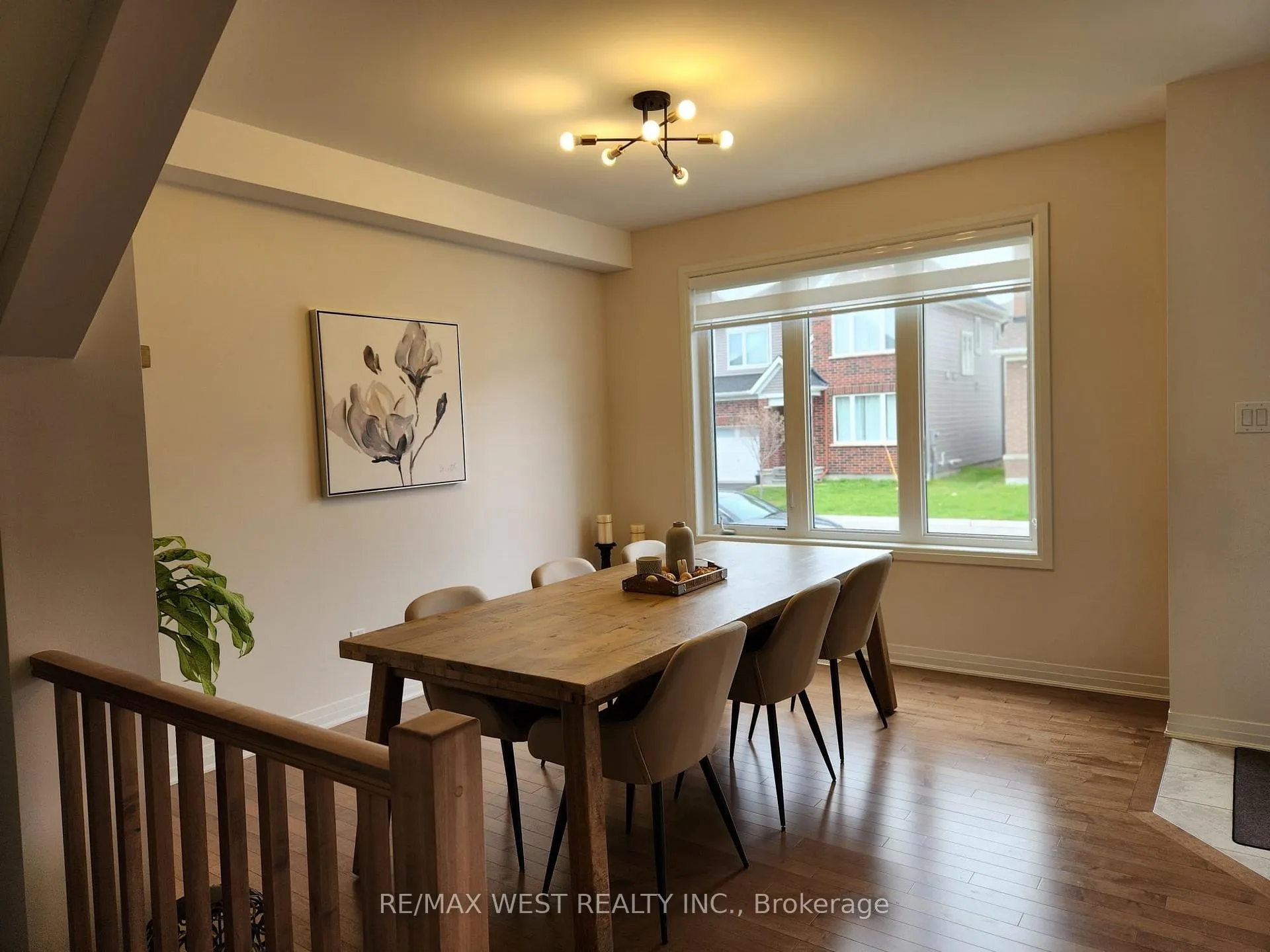Photo 4 of 609 Sandillon Place, Ottawa, Chapel Hill South - Orleans Village — HOMEH