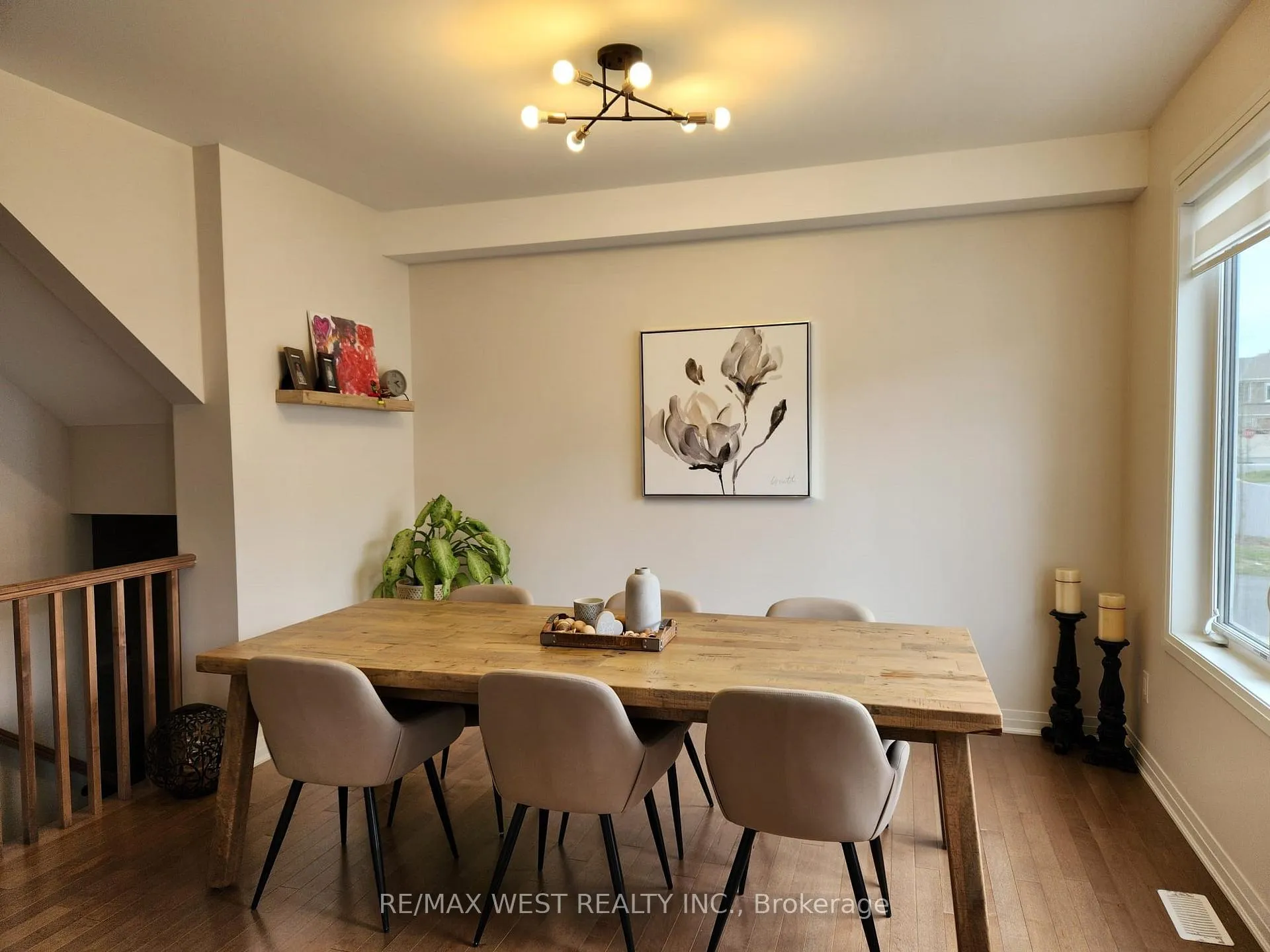 Photo 5 of 609 Sandillon Place, Ottawa, Chapel Hill South - Orleans Village — HOMEH