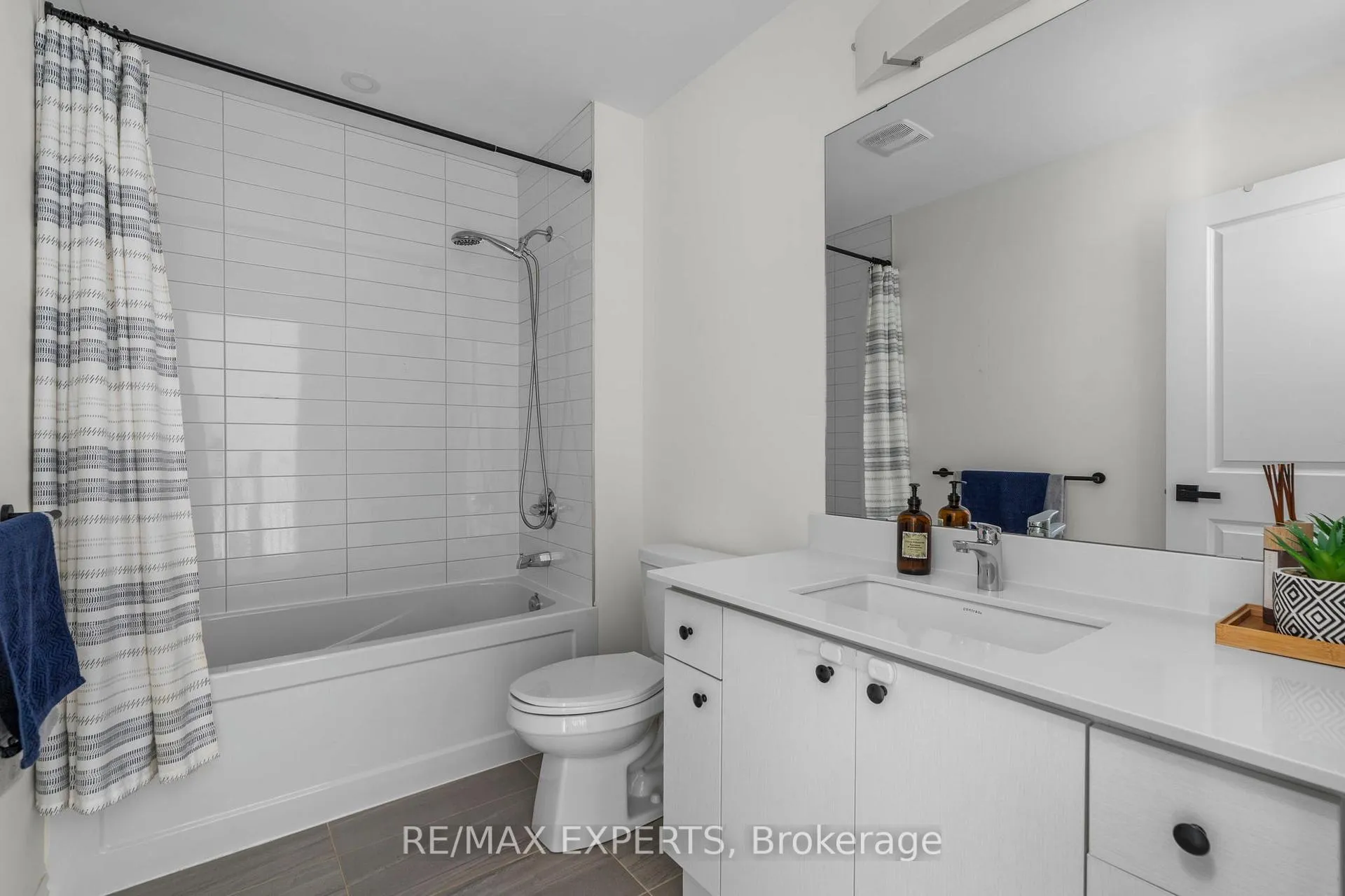 Photo 35 of 1473 Blackmore Street, Innisfil, Alcona — HOMEH