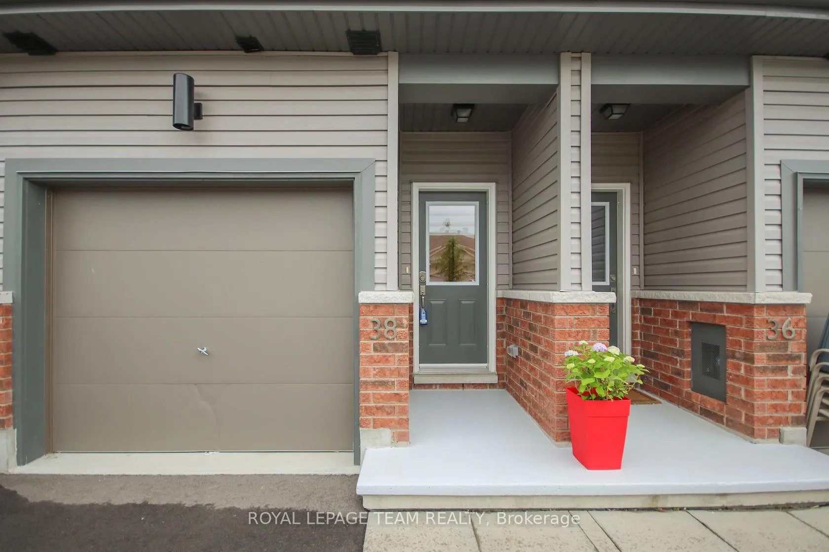 Photo 2 of 38 Mona Mcbride Drive, Arnprior — HOMEH