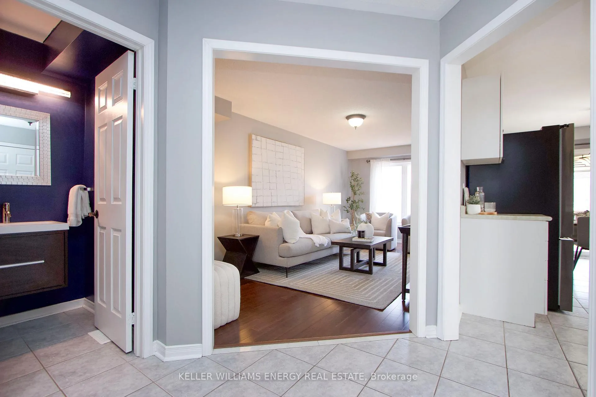 Photo 6 of 38 Hutton Place, Clarington, Bowmanville — HOMEH